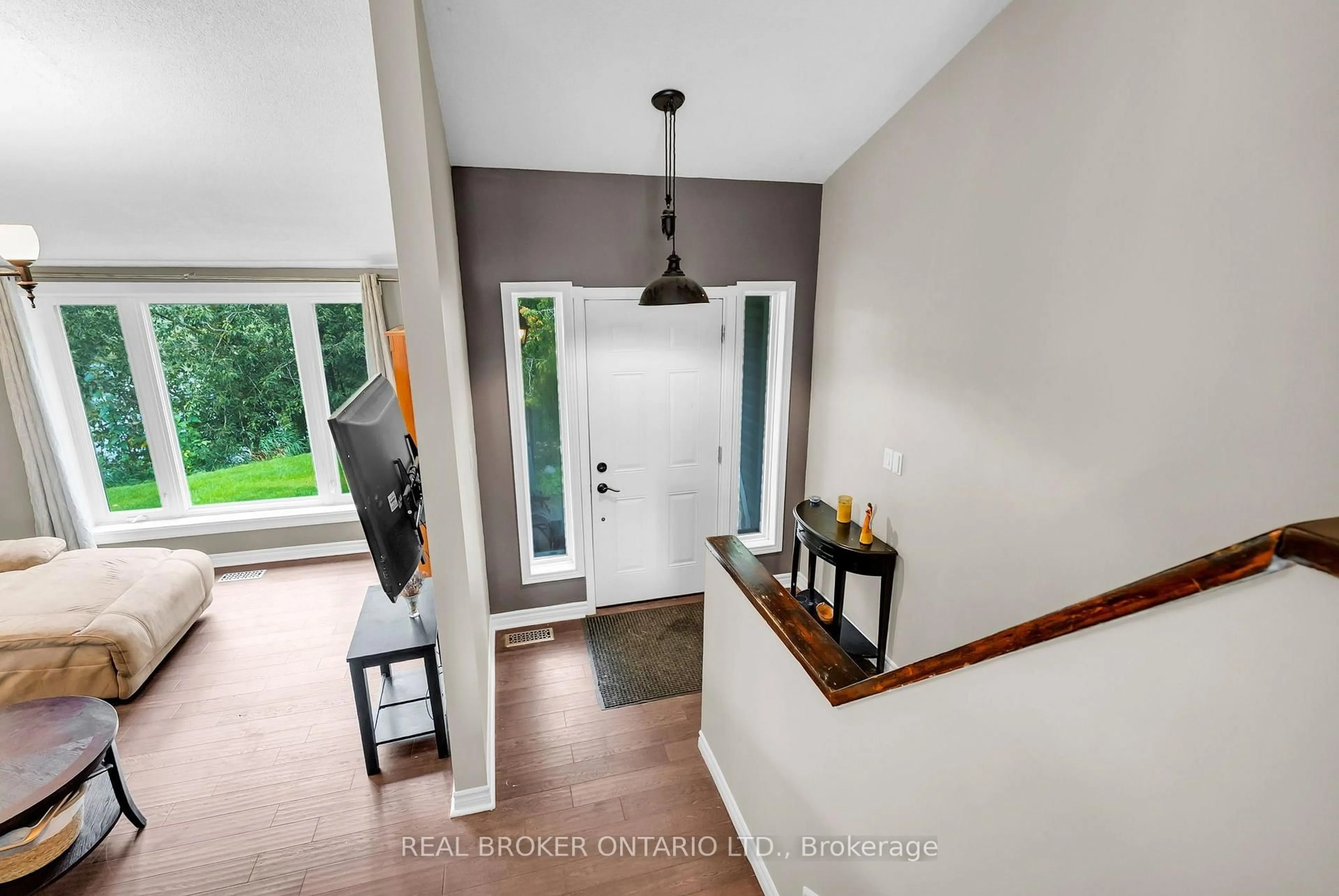 Indoor entryway for 106008 Southgate Rd 10 Line, Southgate Ontario N0C 1B0
