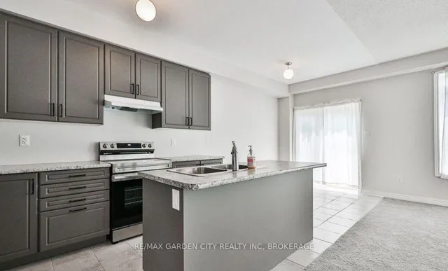 41 Bentgrass Dr, Welland 5