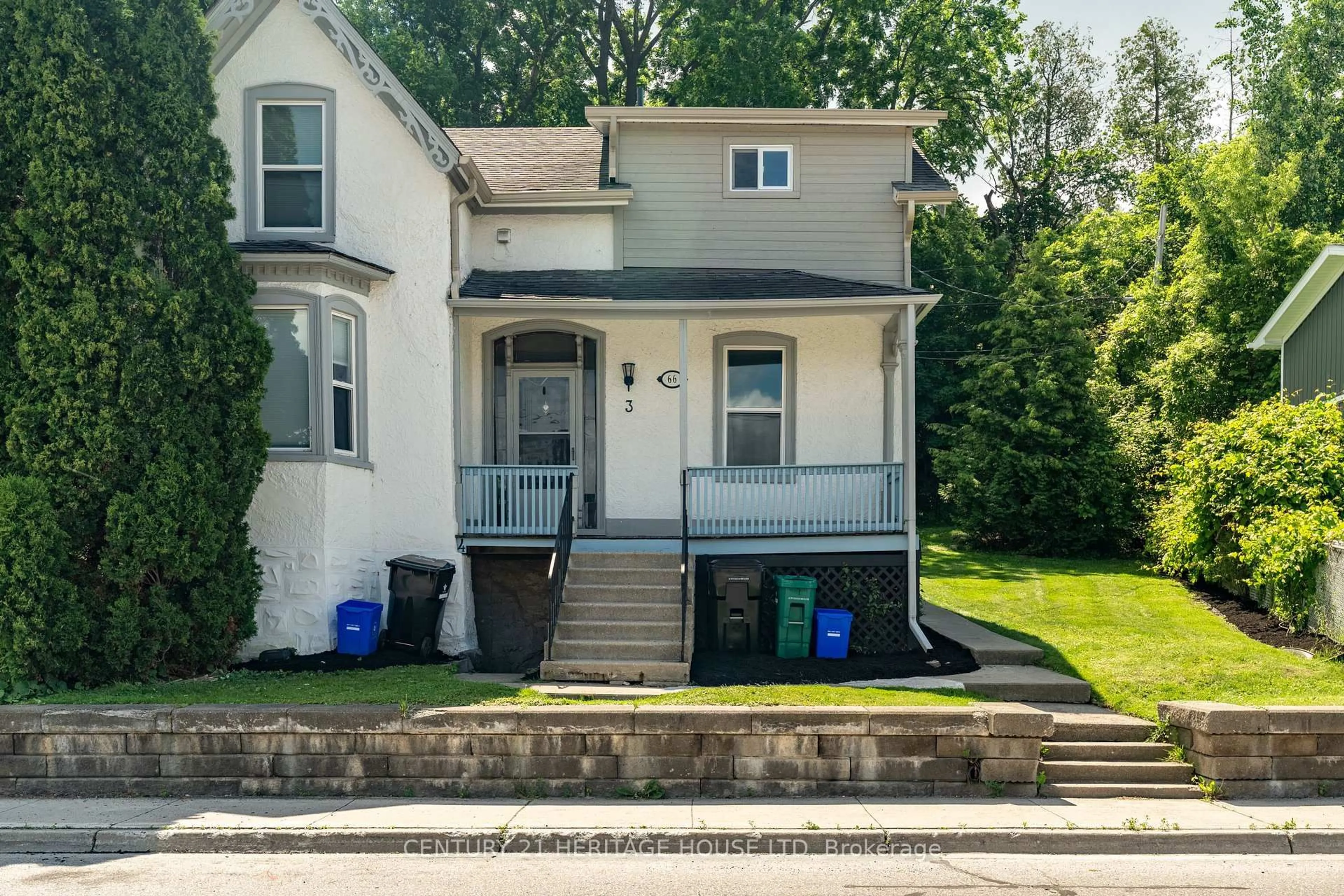 Unknown for 66 Queen St, Cambridge Ontario N3C 1G1