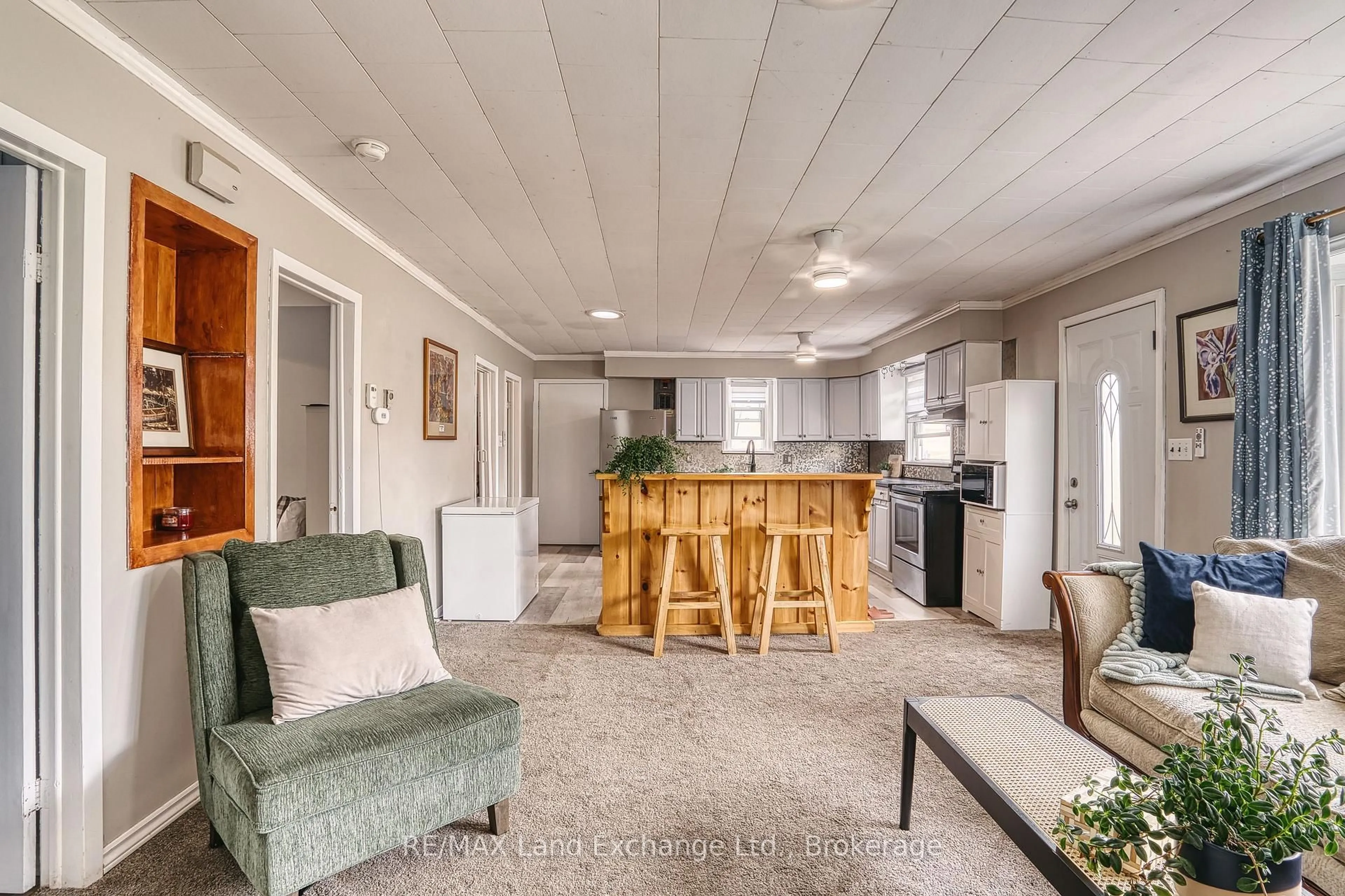 Open concept kitchen, unknown for 244 Clarendon St, Saugeen Shores Ontario N0H 2L0