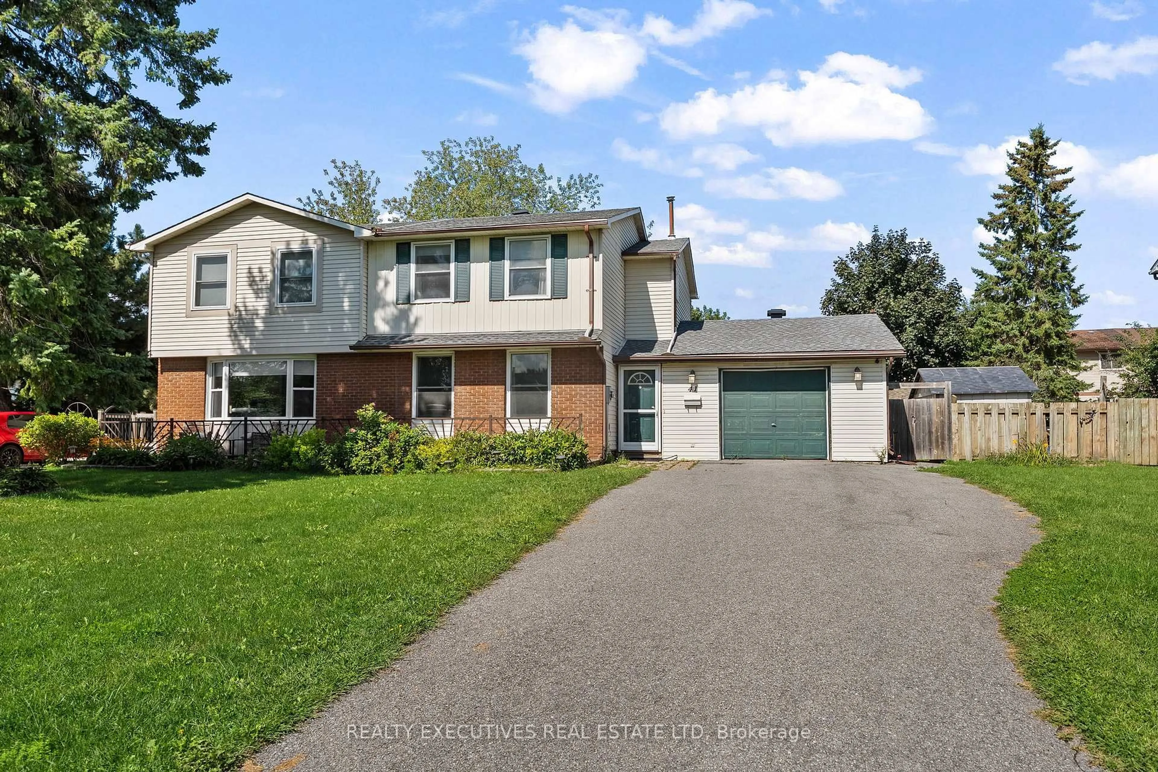 Home with vinyl exterior material, street for 41 Winchester Dr, Ottawa Ontario K2L 2C8
