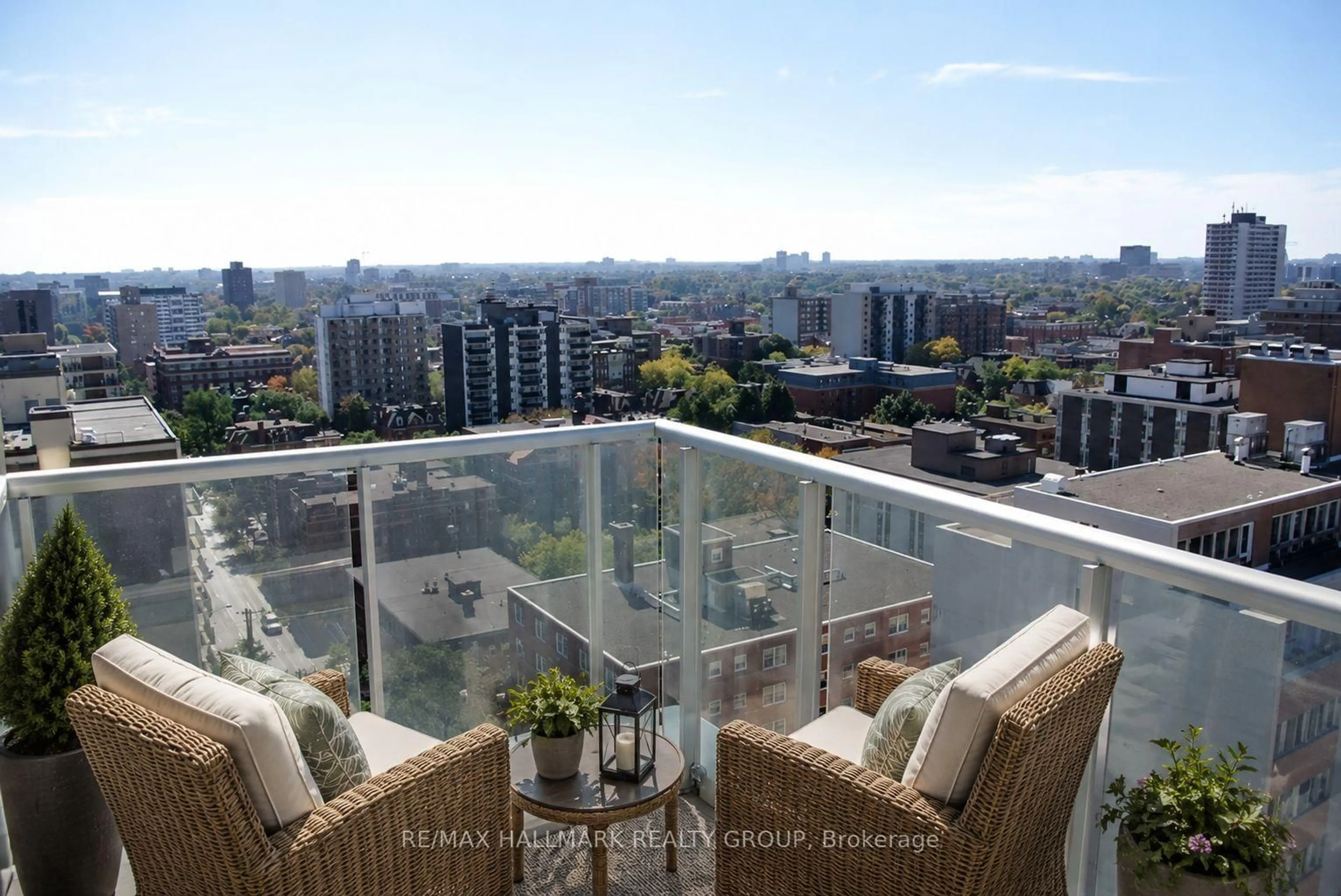 Balcony in the apartment, city buildings view from balcony for 179 METCALFE St #1509, Ottawa Ontario K2P 0W1