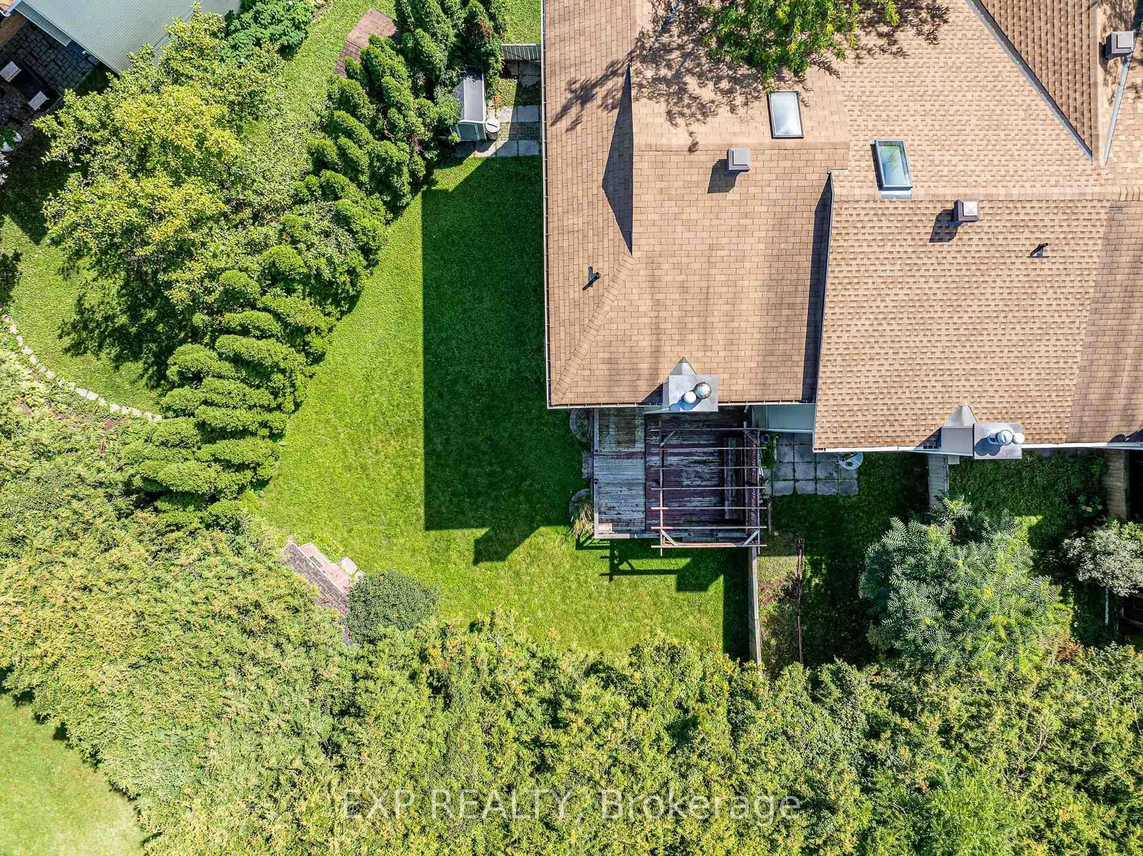 A pic from outside/outdoor area/front of a property/back of a property/a pic from drone, forest/trees view for 18 Arbordale Cres, Ottawa Ontario K2G 5C6