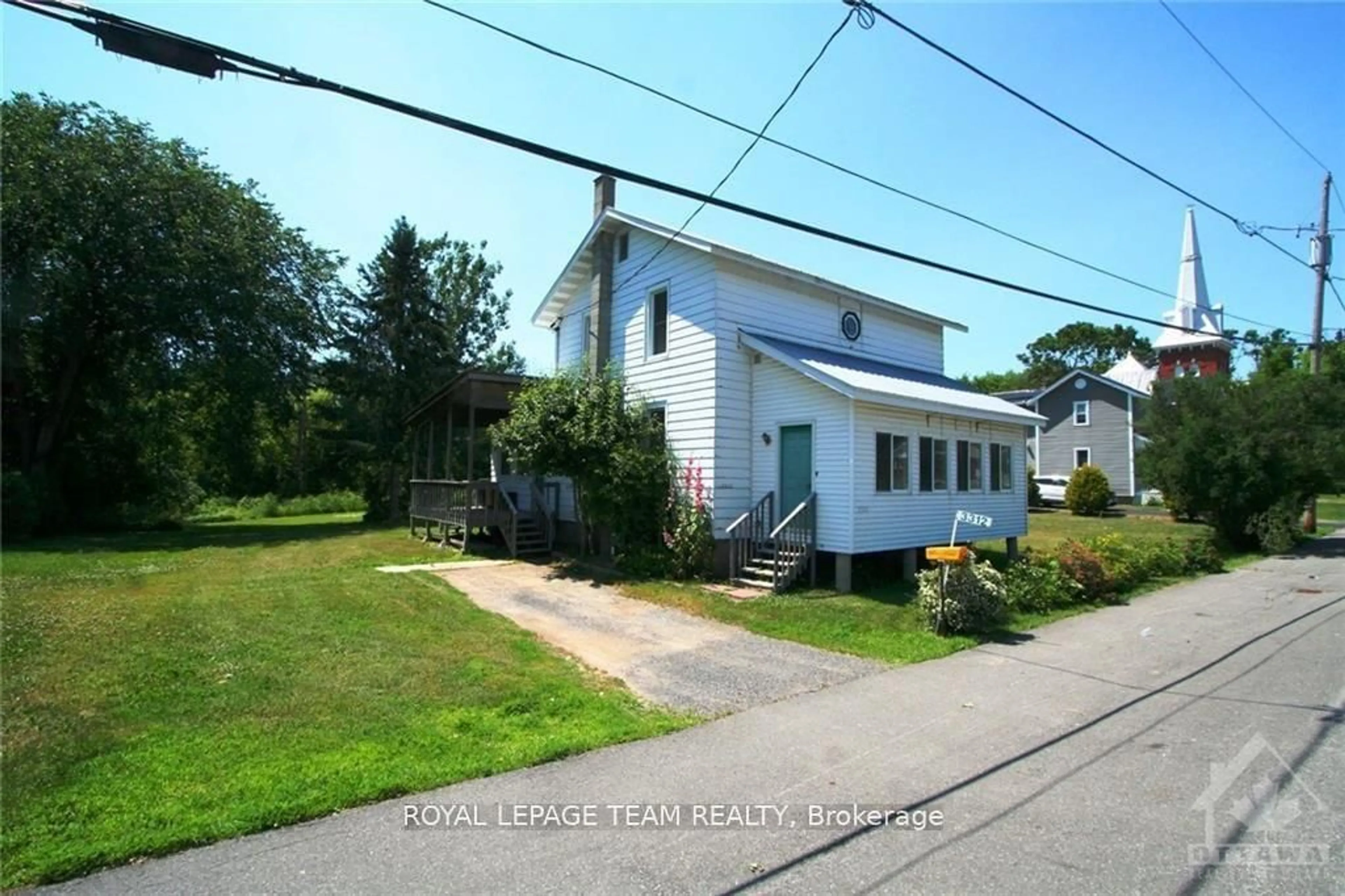 A pic from outside/outdoor area/front of a property/back of a property/a pic from drone, street for 3312 Yorks Corners Rd, Kenmore Ontario K0A 2G0