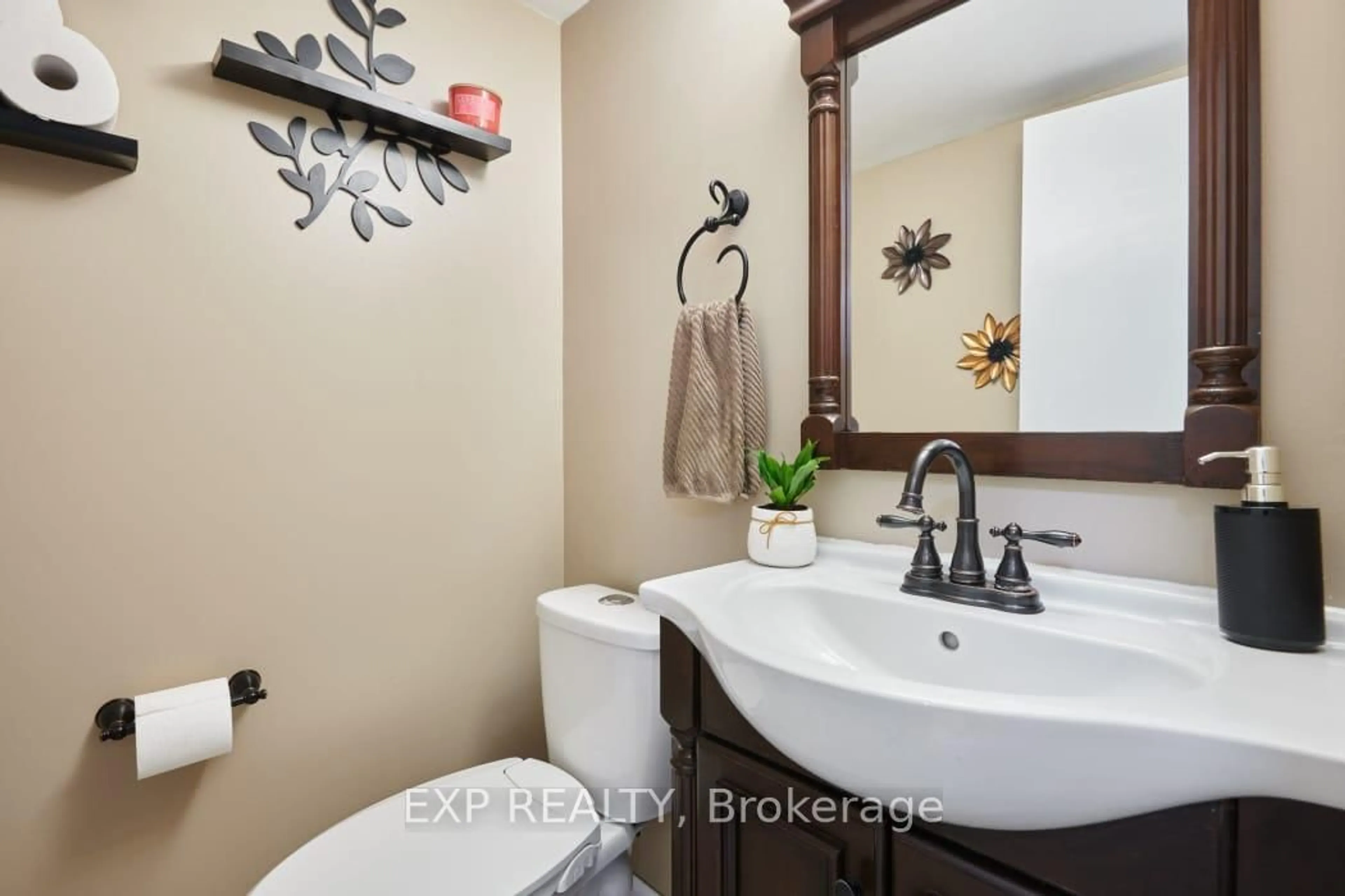 Standard bathroom, ceramic/tile floor for 138 Acklam Terr, Ottawa Ontario K2K 2J5
