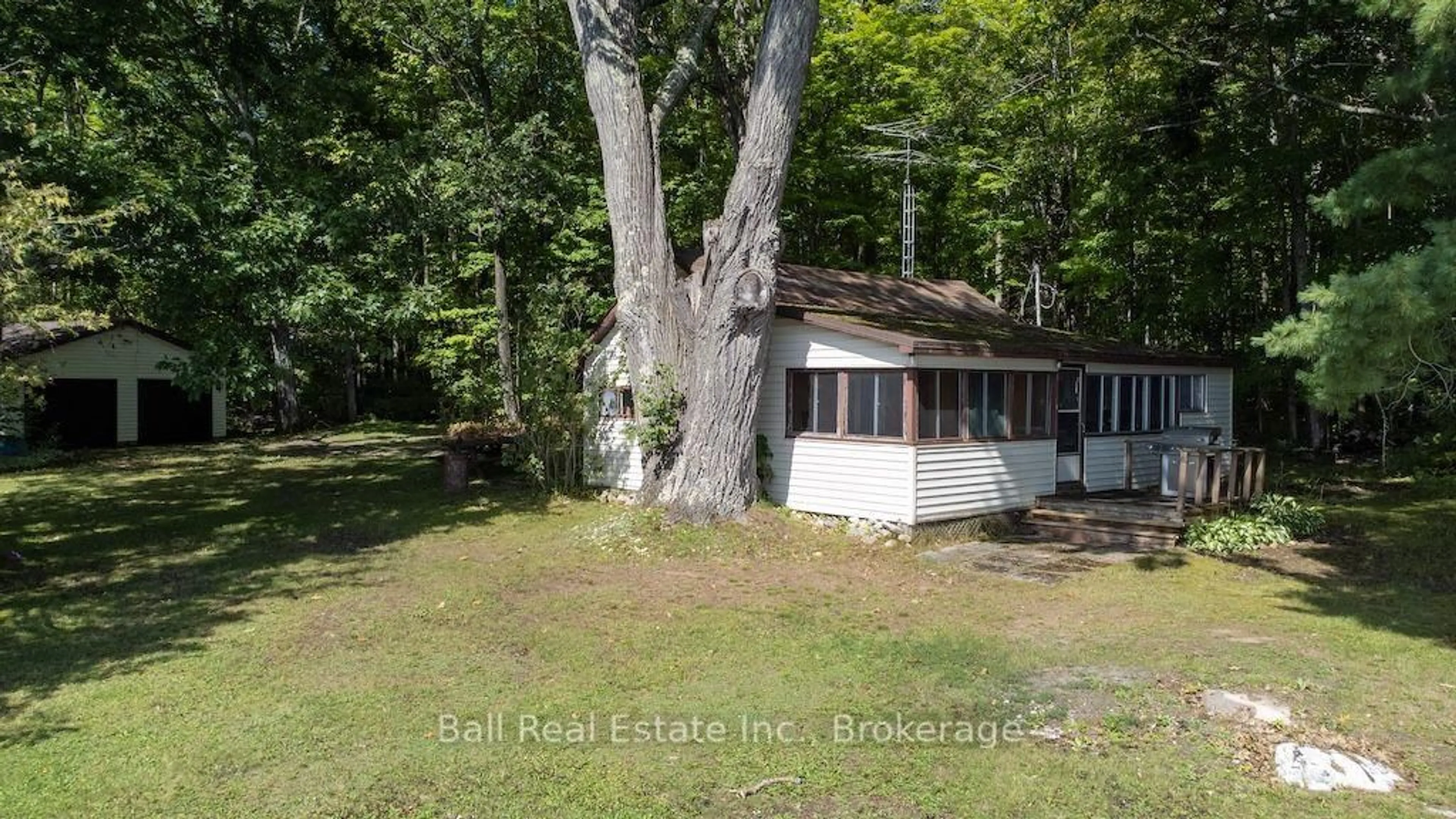 A pic from outside/outdoor area/front of a property/back of a property/a pic from drone, water/lake/river/ocean view for 2875 Pearson Lane, Selwyn Ontario K0L 2H0