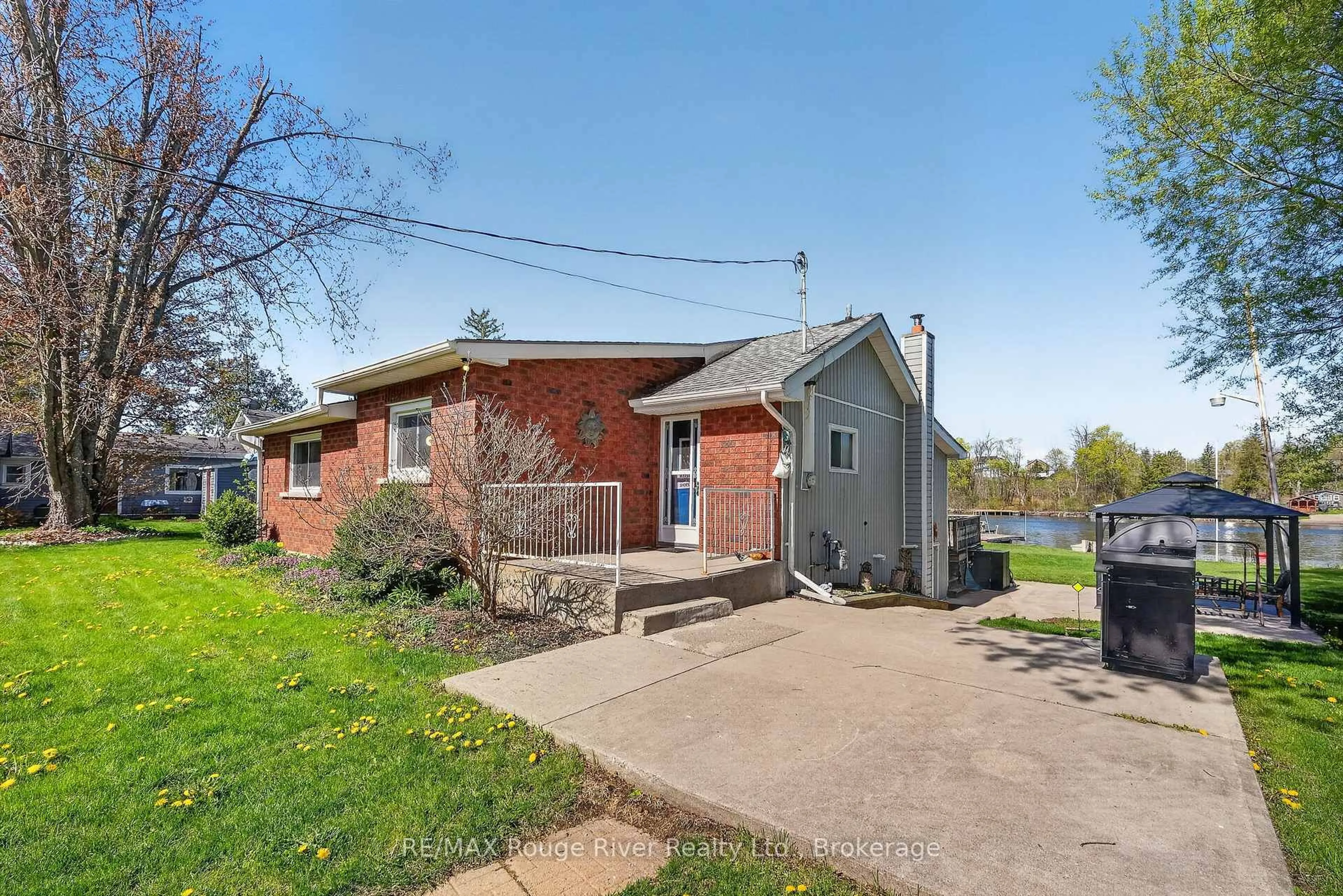 A pic from outside/outdoor area/front of a property/back of a property/a pic from drone, street for 169 Cedar Dr, Trent Hills Ontario K0L 1Y0