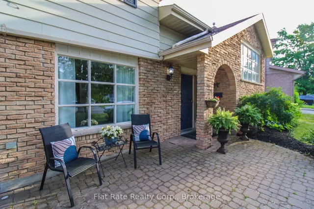 1243 Bridle Dr, Peterborough 4