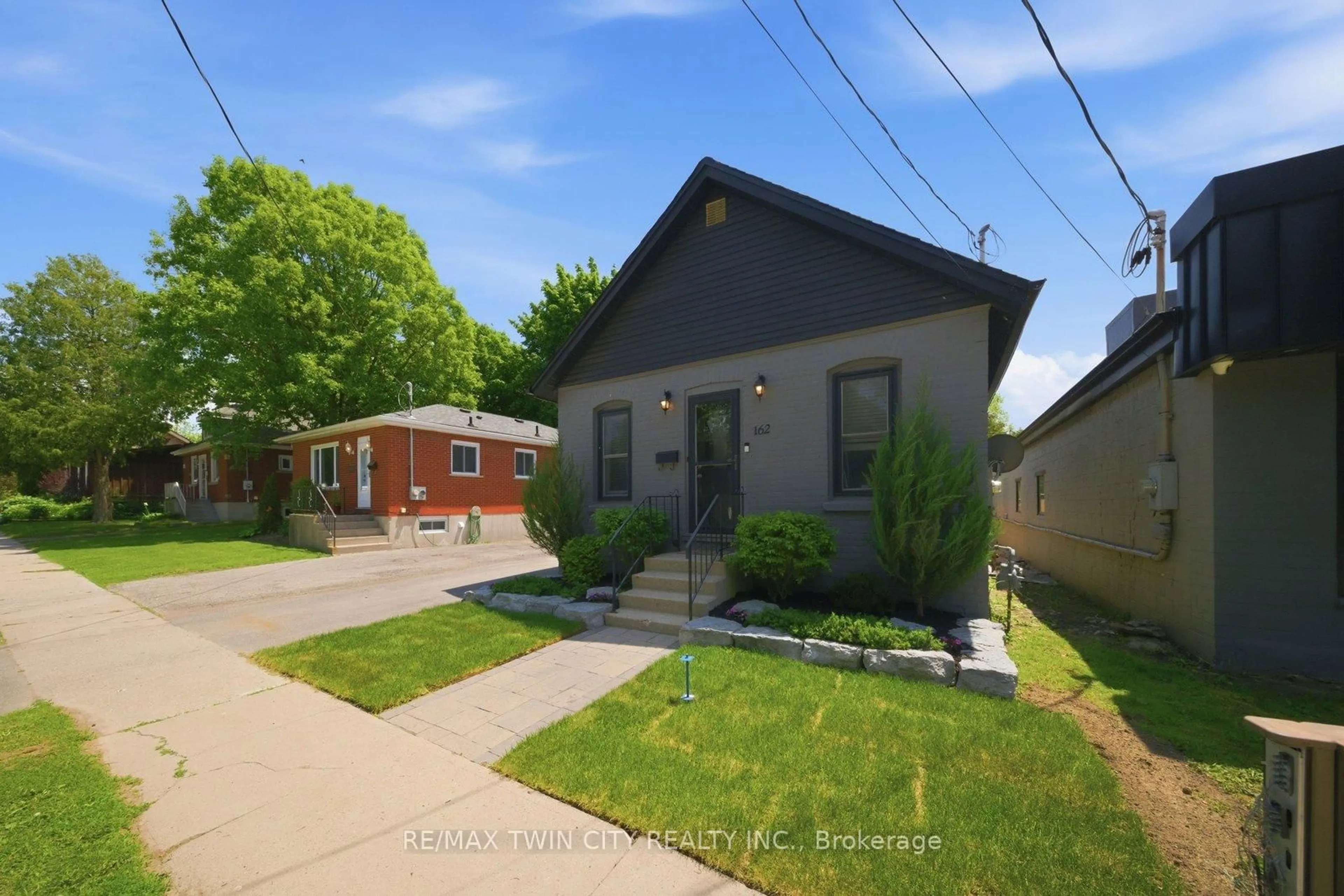 Home with brick exterior material, street for 162 Grand River Ave, Brantford Ontario N3T 4X6