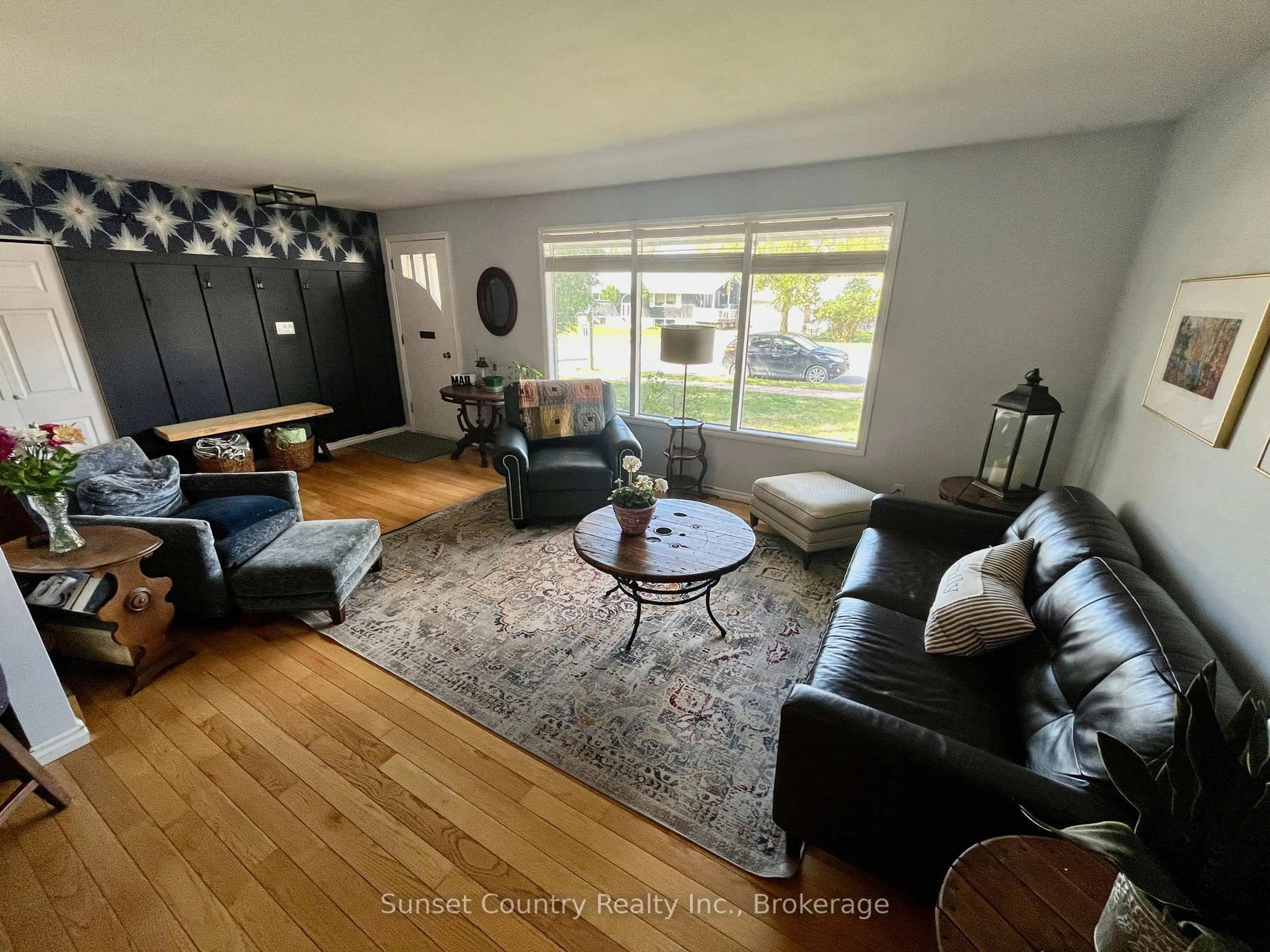 Living room with furniture, unknown for 178 Parkdale Rd, Dryden Ontario P8N 1S5