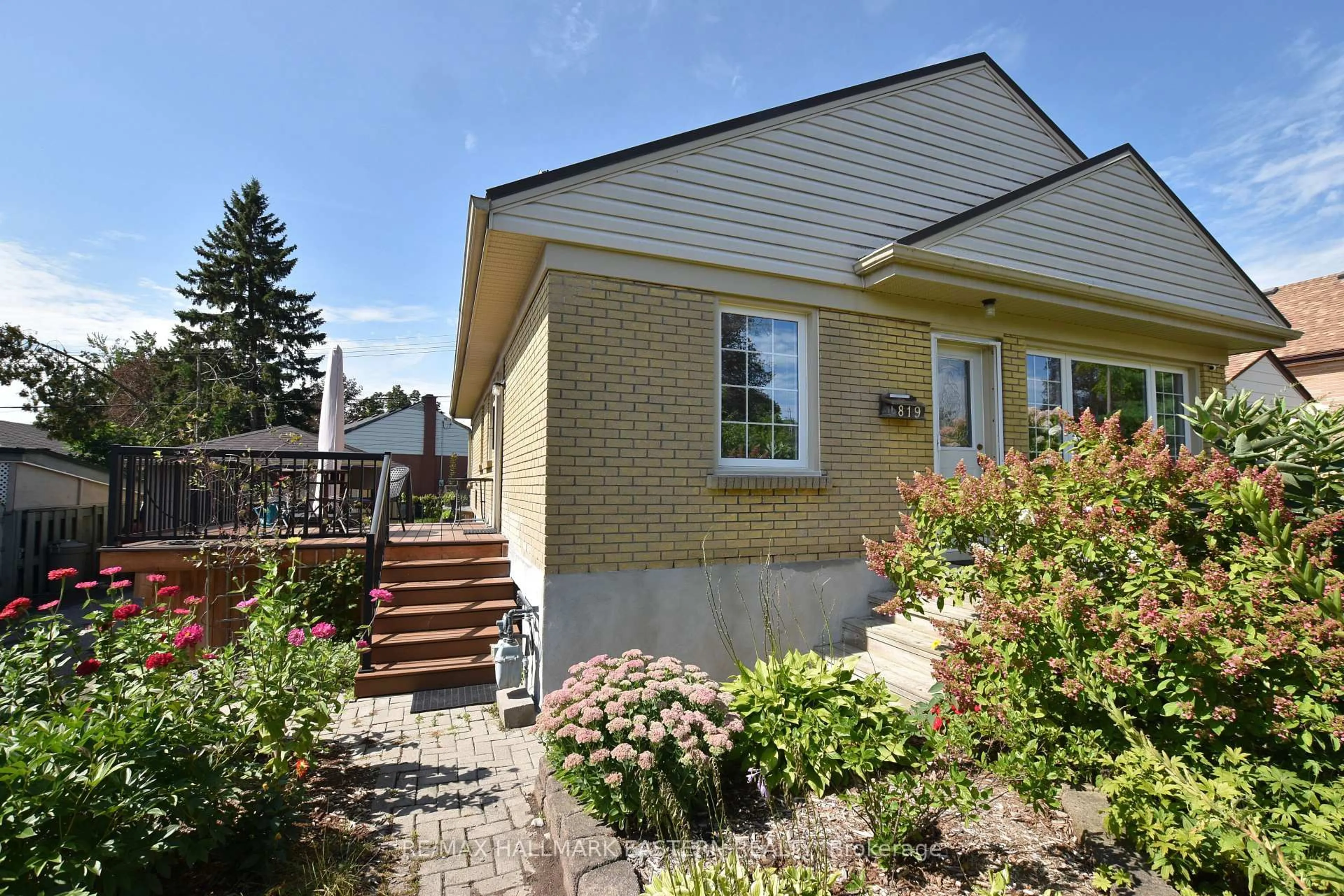 Unknown for 819 Rishor Crescent Cres, Peterborough Ontario K9H 5C8
