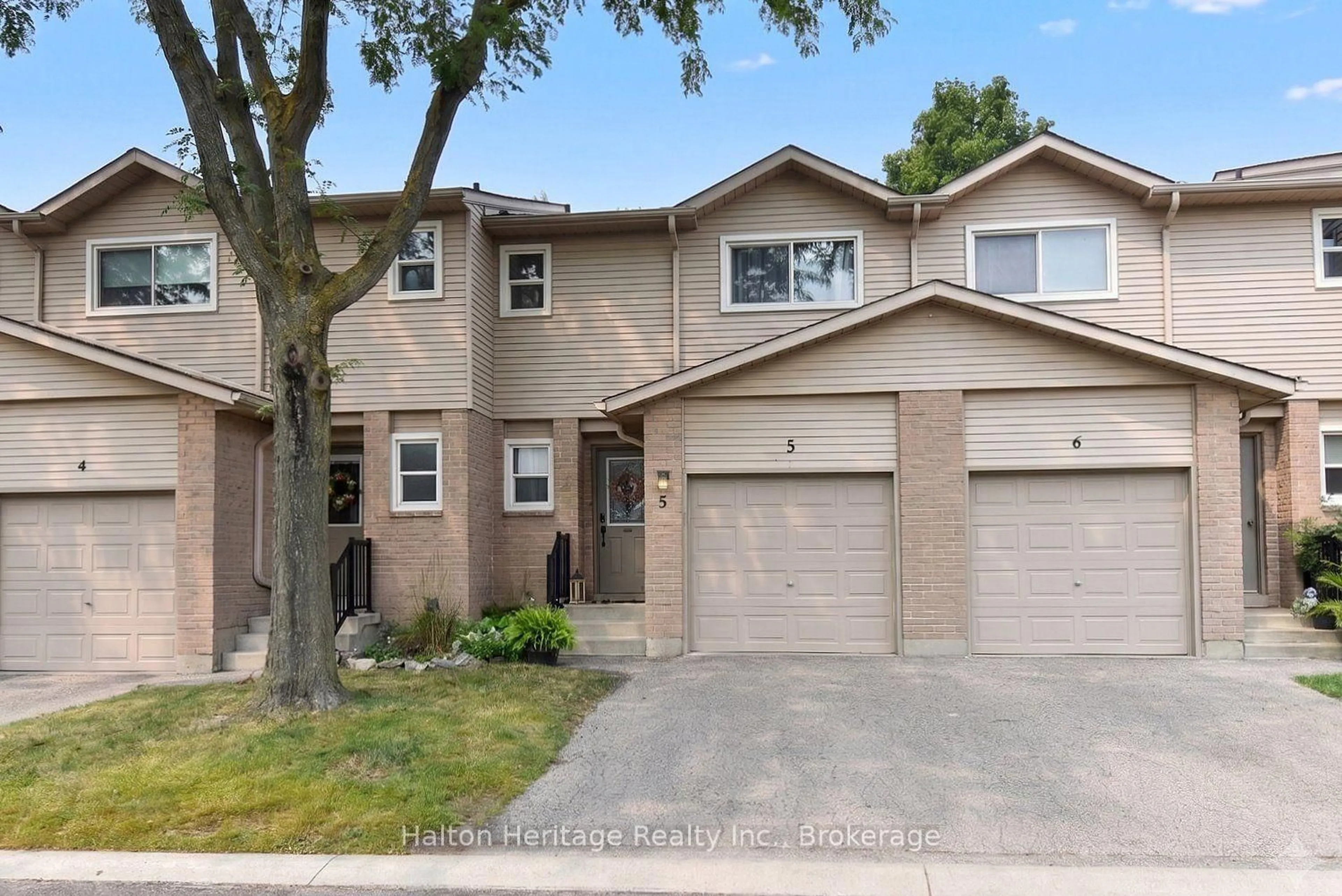 Unknown for 15 Derby St #5, Hamilton Ontario L8W 3T3