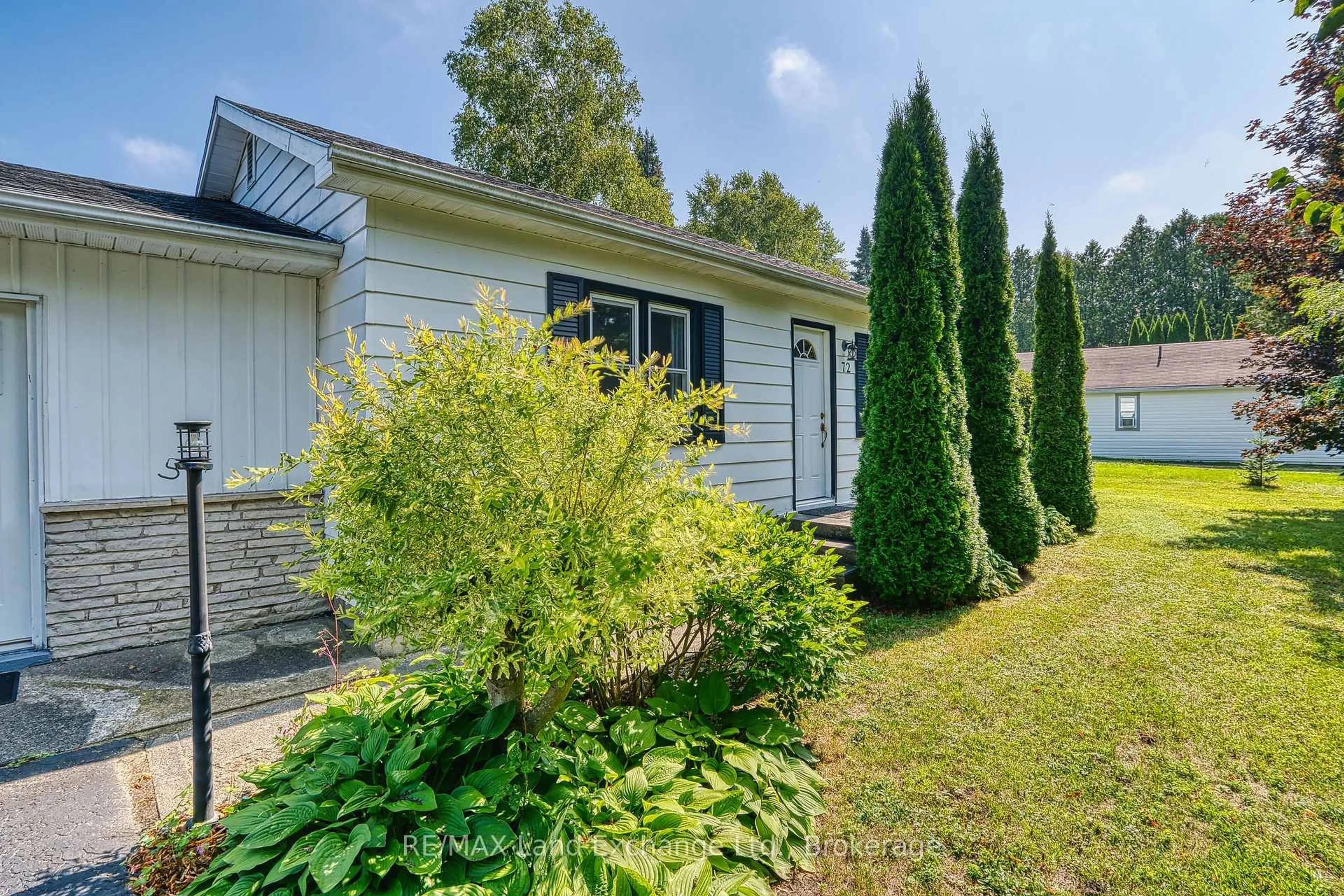 Home with vinyl exterior material, street for 72 Grey St, Saugeen Shores Ontario N0H 2L0