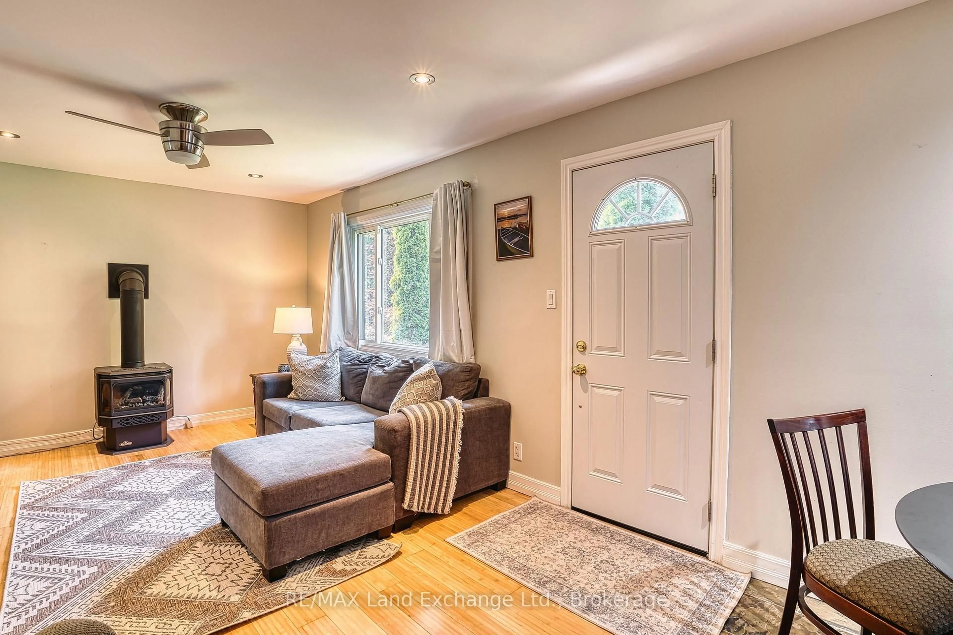 Living room with furniture, unknown for 72 Grey St, Saugeen Shores Ontario N0H 2L0