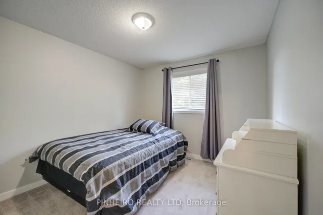42 HICKORY Blvd, Strathroy-Caradoc 3