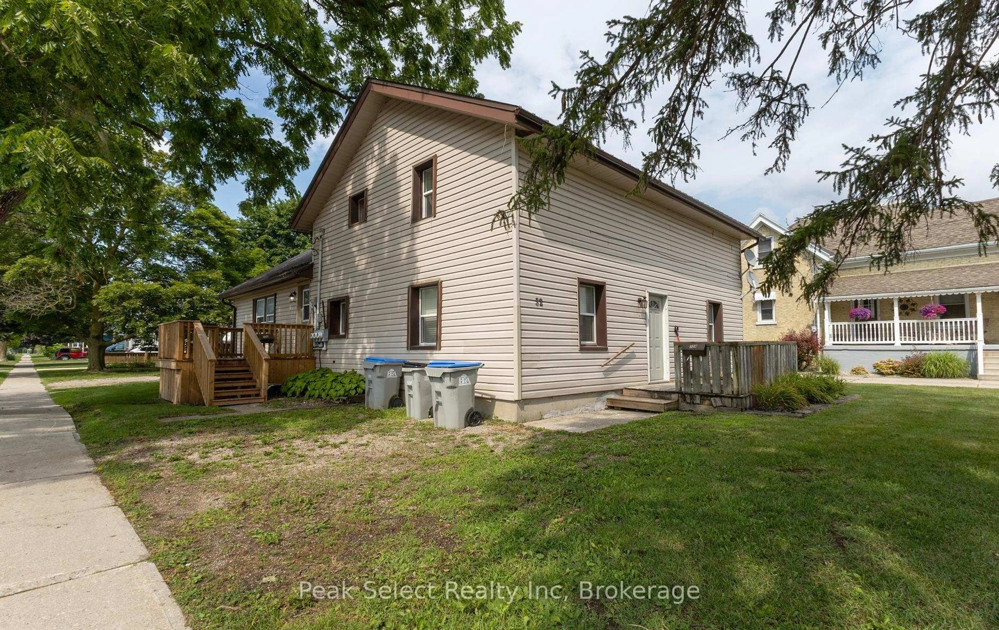 Unknown for 32 Victoria St, South Huron Ontario N0M 1S2