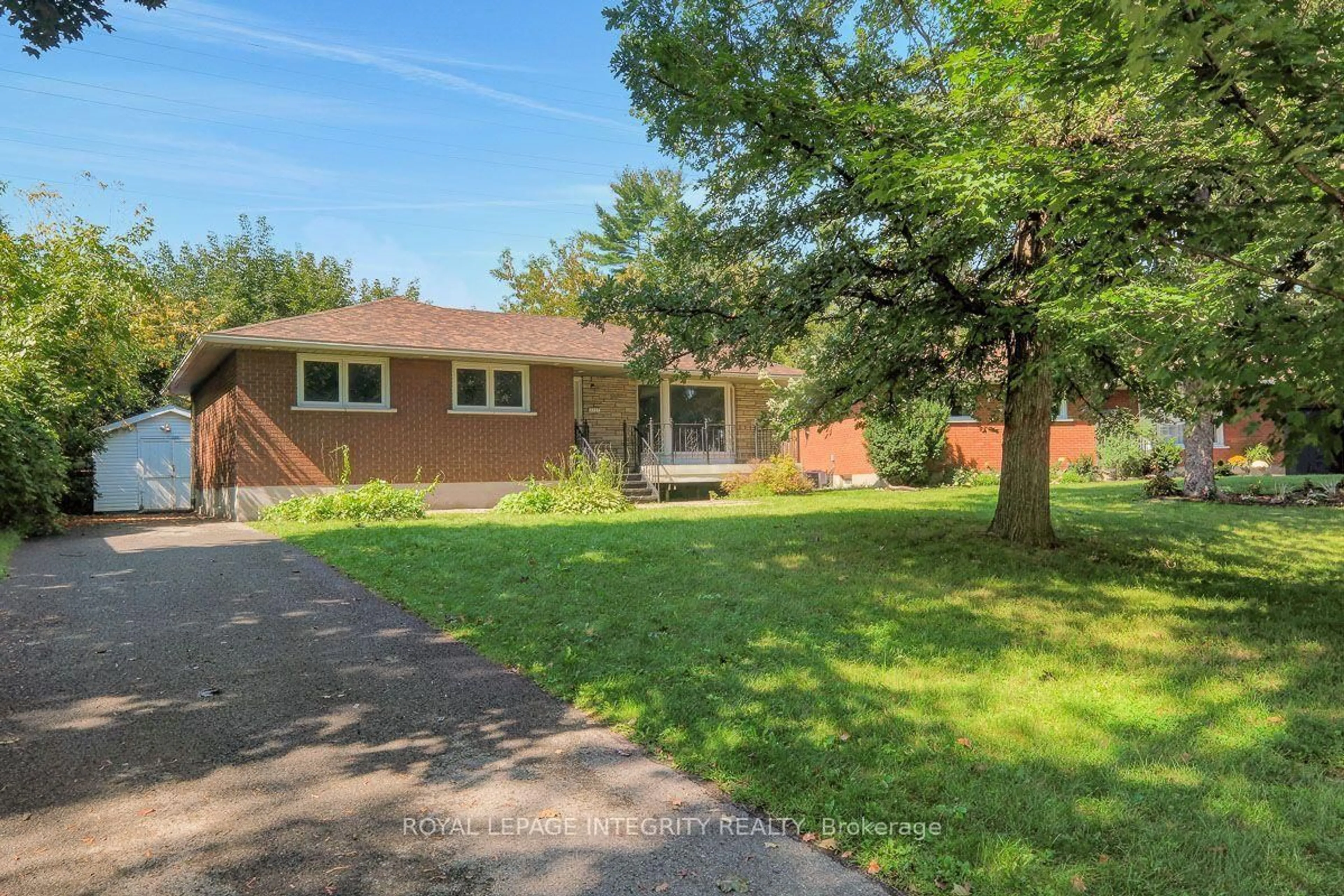 A pic from outside/outdoor area/front of a property/back of a property/a pic from drone, unknown for 2317 Elmira Dr, Ottawa Ontario K2C 1H3