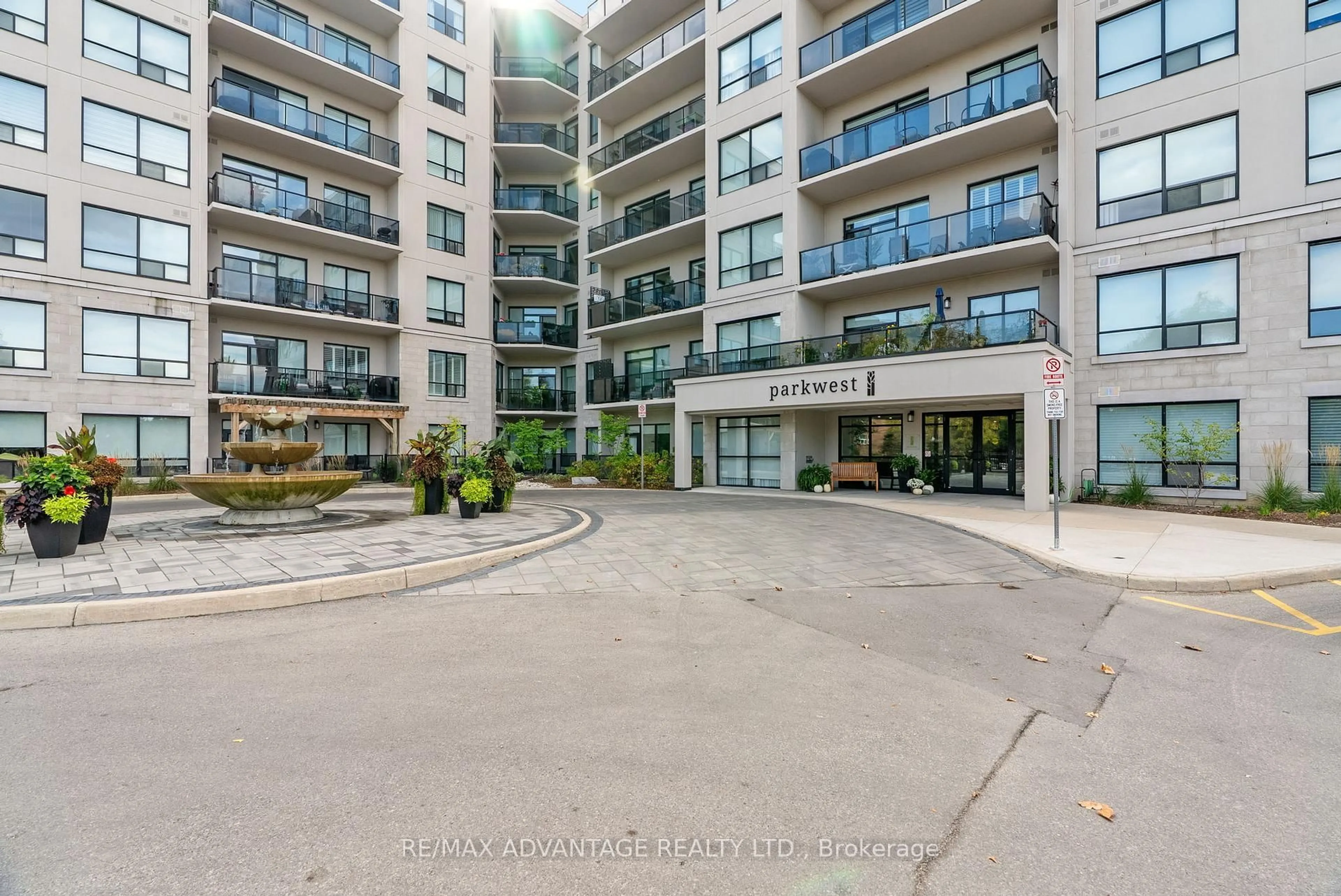 Patio, unknown for 1200 Commissioners Rd #118, London South Ontario N6K 1C7