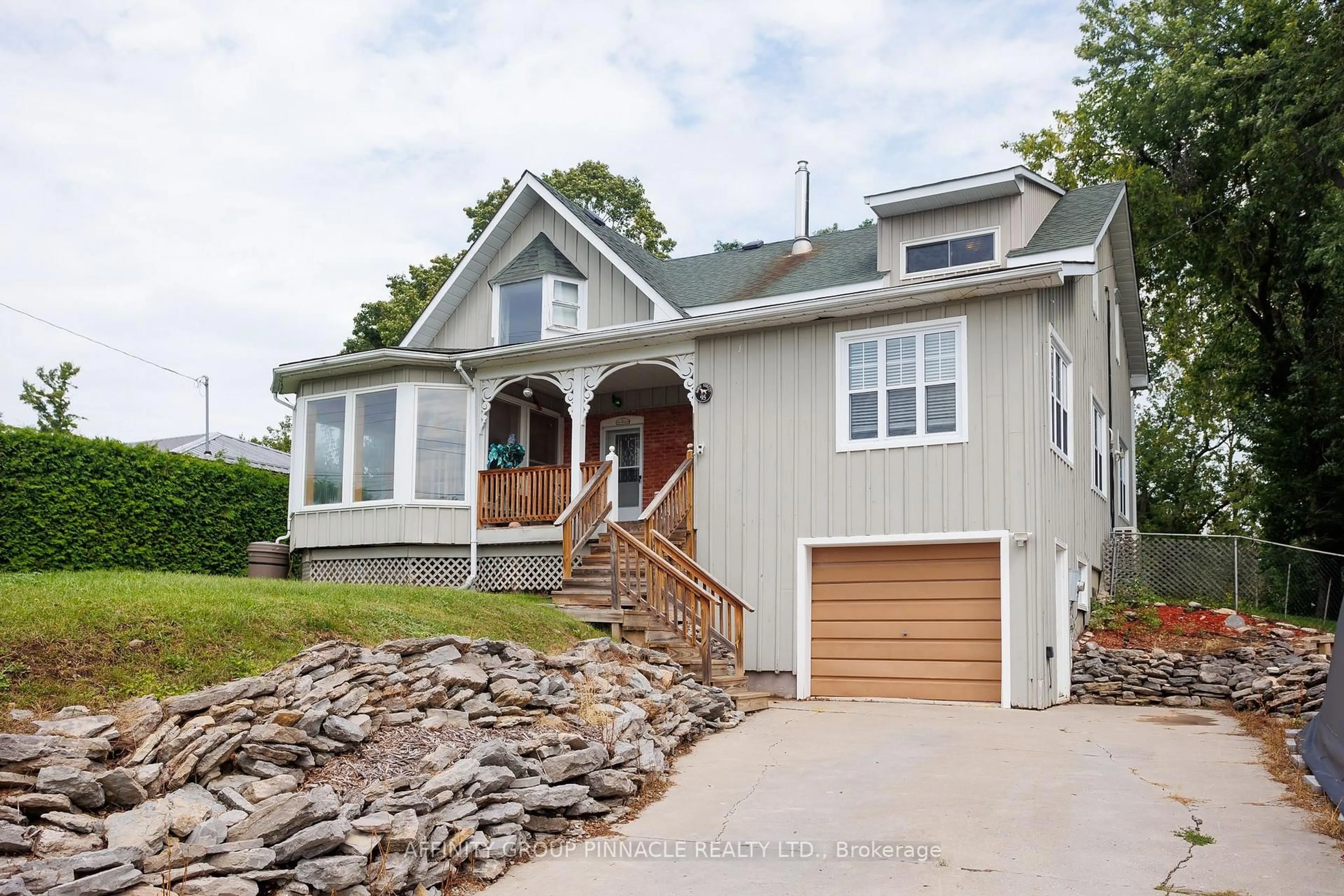 Home with vinyl exterior material, street for 95 Bond St, Kawartha Lakes Ontario K0M 1N0