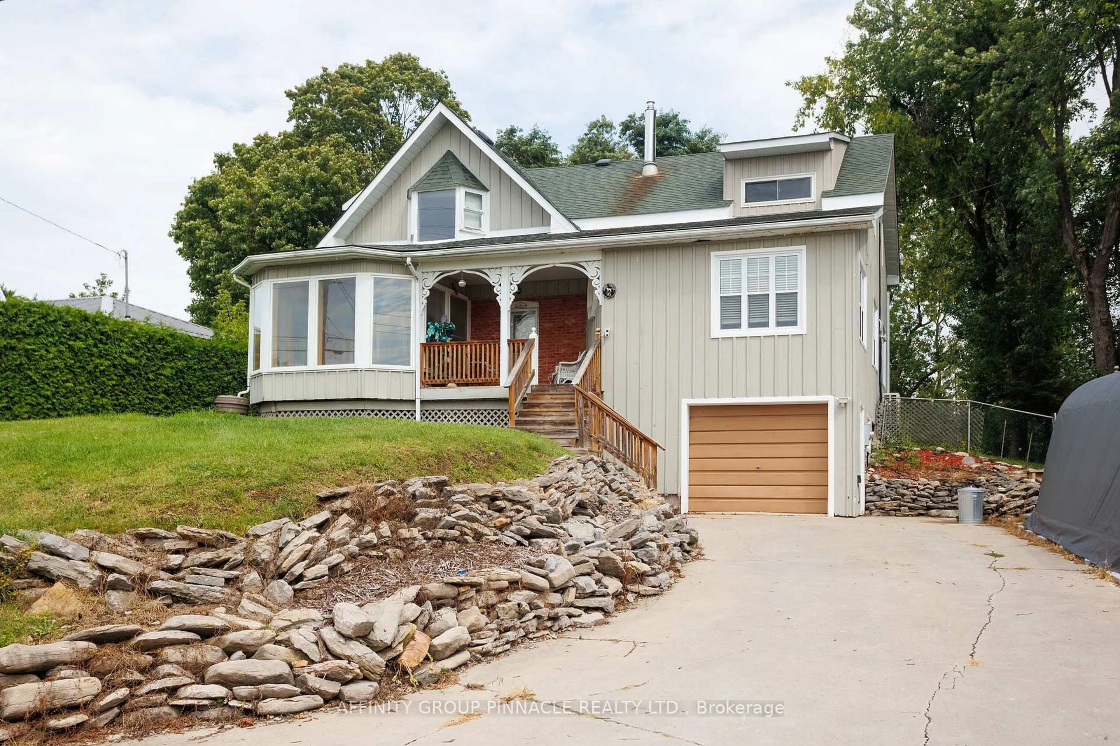 Home with brick exterior material, unknown for 95 Bond St, Kawartha Lakes Ontario K0M 1N0