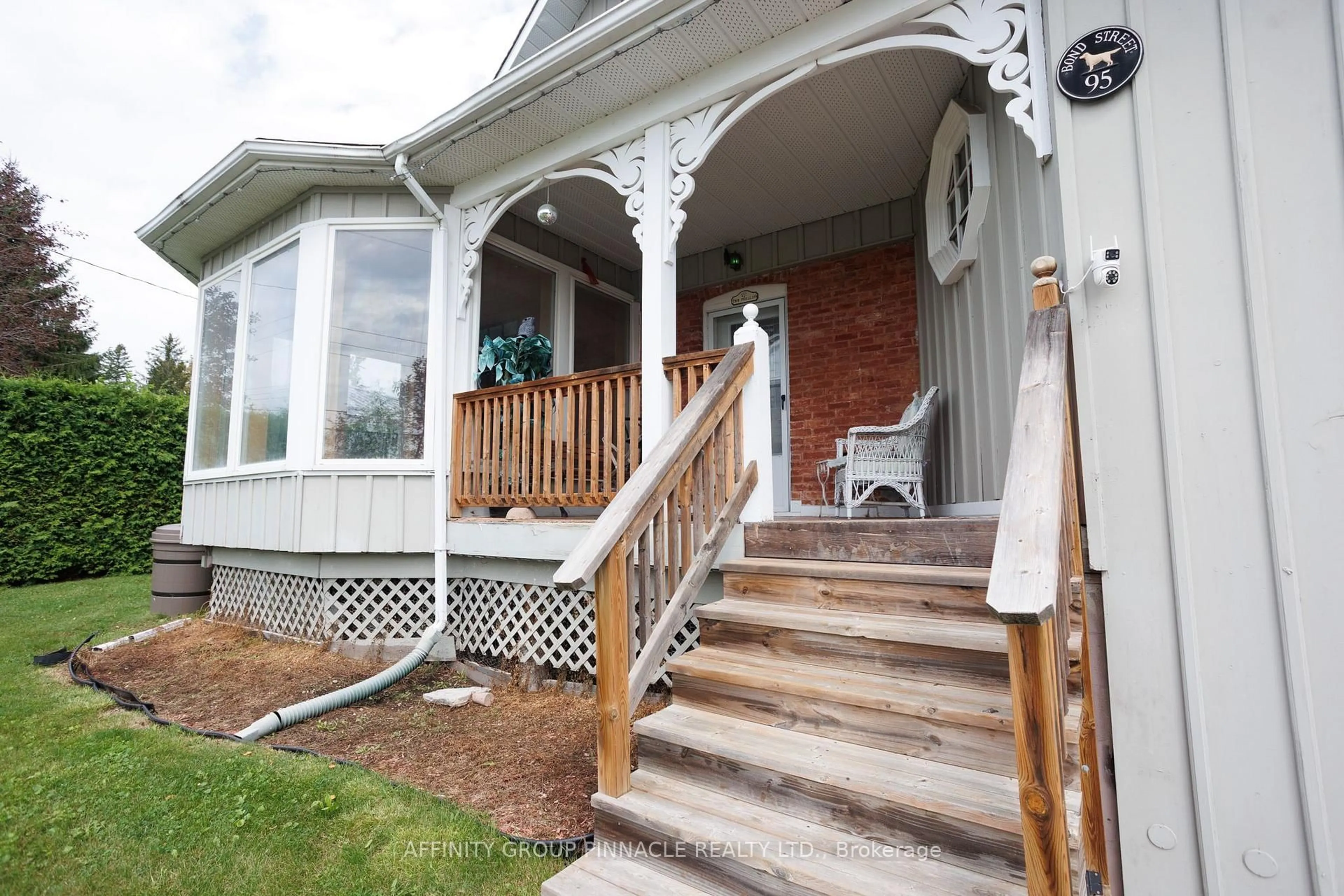 Unknown for 95 Bond St, Kawartha Lakes Ontario K0M 1N0