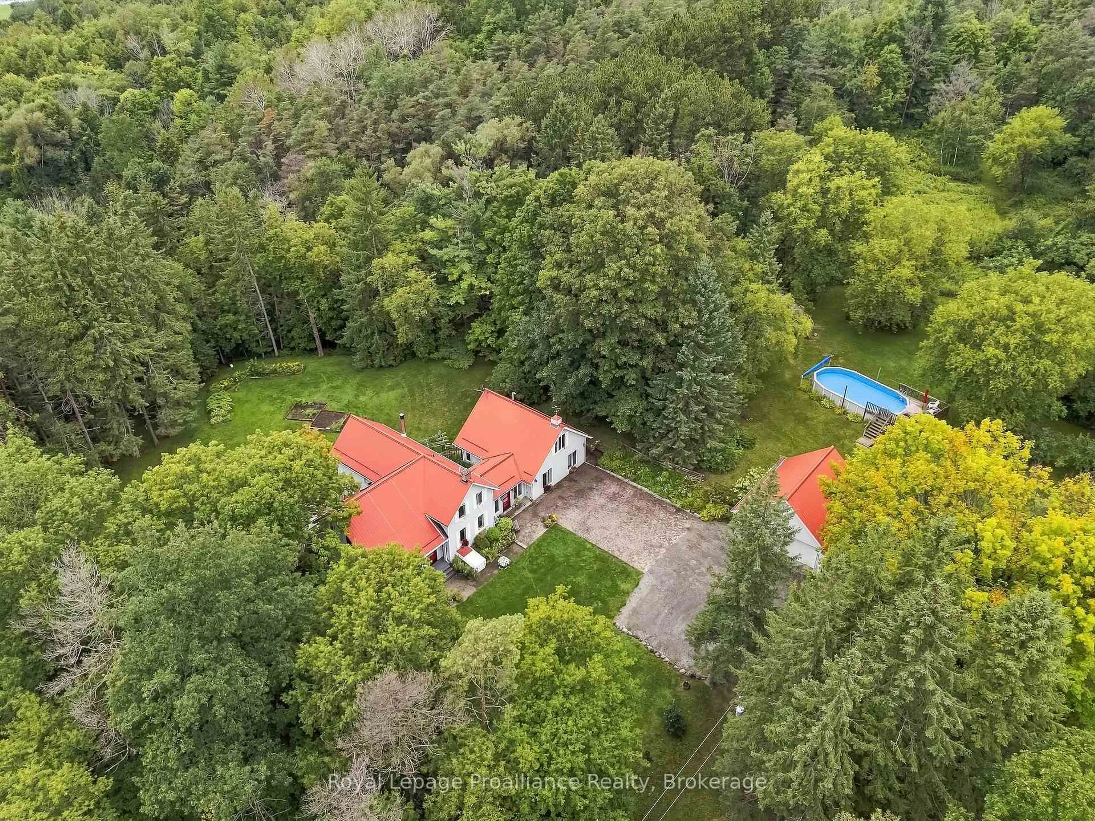 A pic from outside/outdoor area/front of a property/back of a property/a pic from drone, forest/trees view for 178 Oak Hill Rd, Port Hope Ontario L0A 1B0