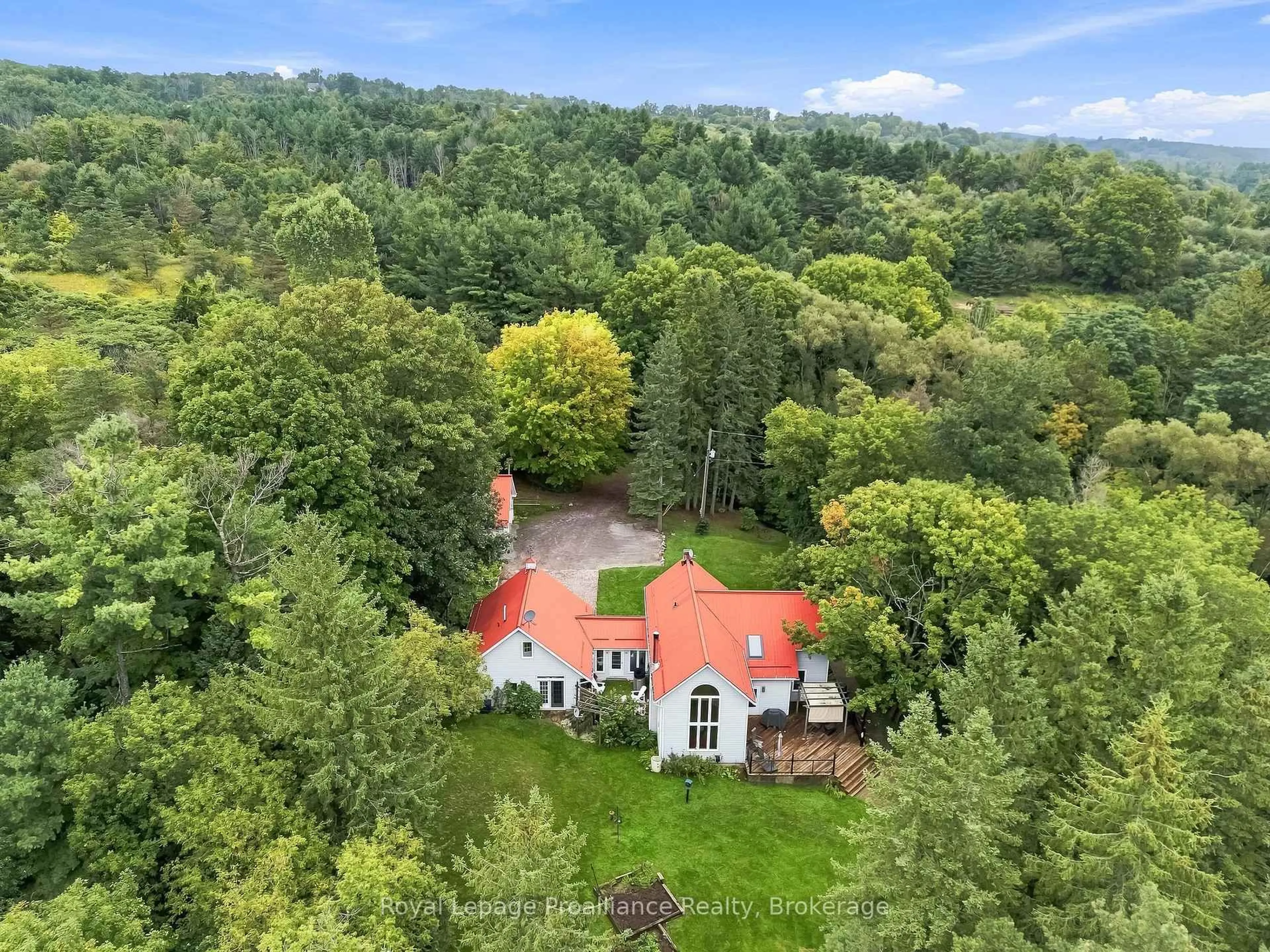 A pic from outside/outdoor area/front of a property/back of a property/a pic from drone, forest/trees view for 178 Oak Hill Rd, Port Hope Ontario L0A 1B0
