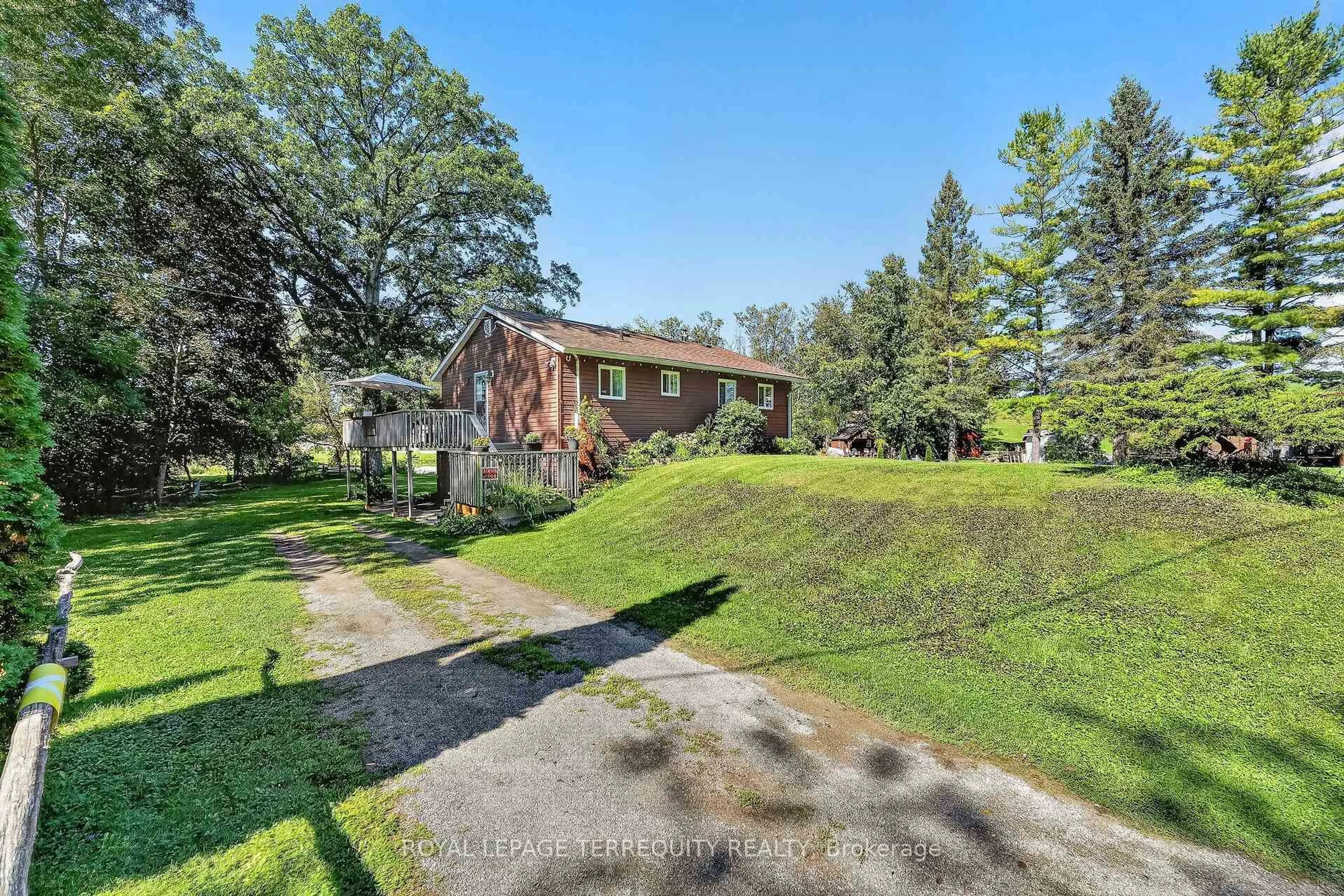 A pic from outside/outdoor area/front of a property/back of a property/a pic from drone, unknown for 135 Izumi Way, Trent Hills Ontario K0L 1L0