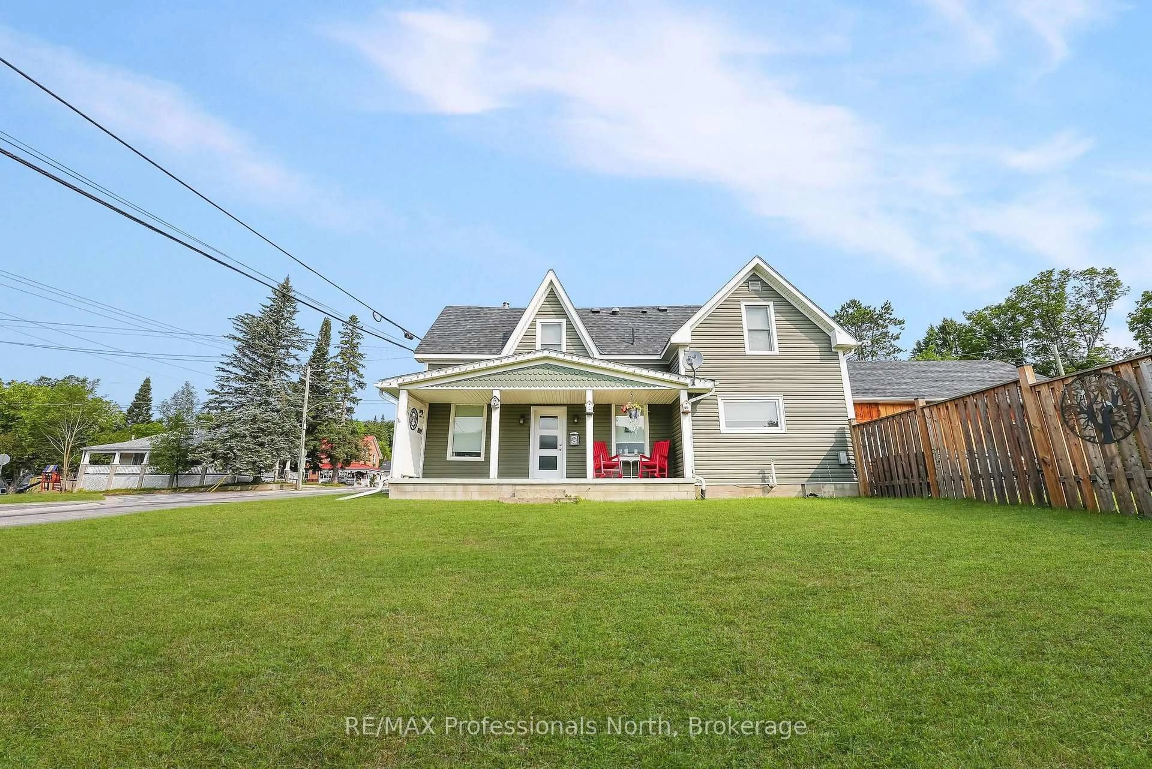 A pic from outside/outdoor area/front of a property/back of a property/a pic from drone, street for 33 Maple Ave, Dysart et al Ontario K0M 1S0