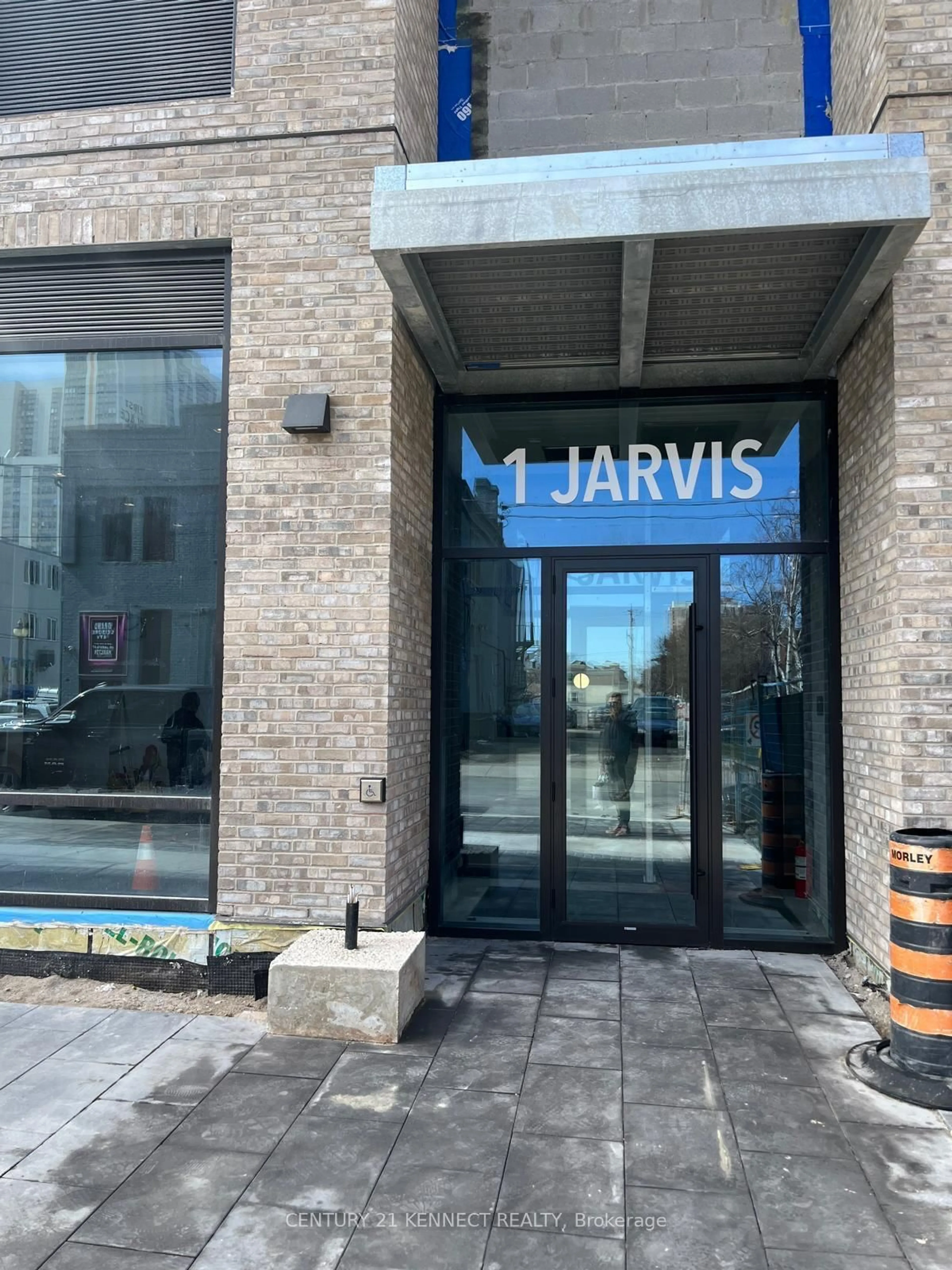 Indoor foyer for 1 Jarvis St #1108, Hamilton Ontario L8R 3J2