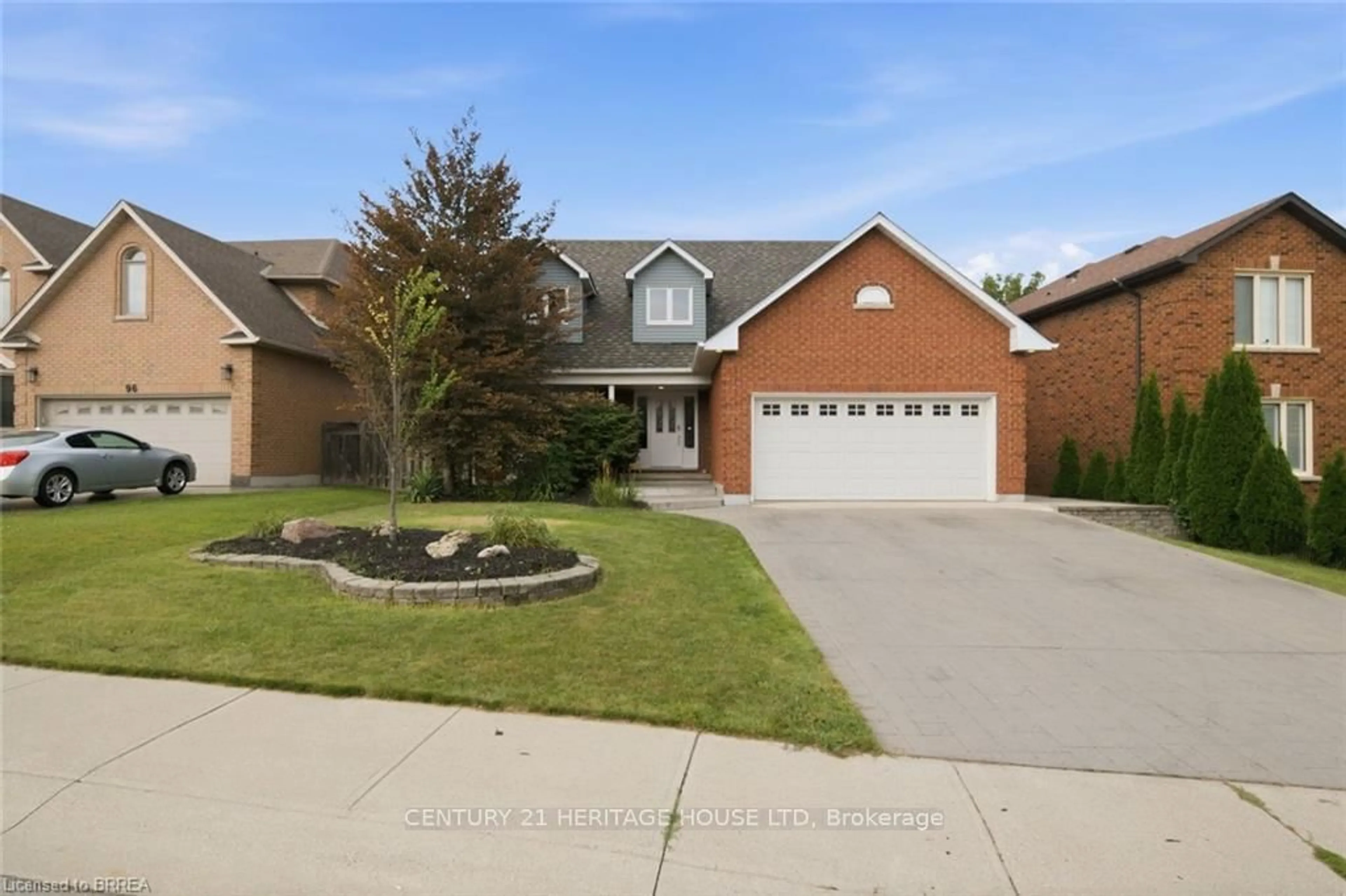Home with brick exterior material, street for 92 National Dr, Hamilton Ontario L8G 5B3