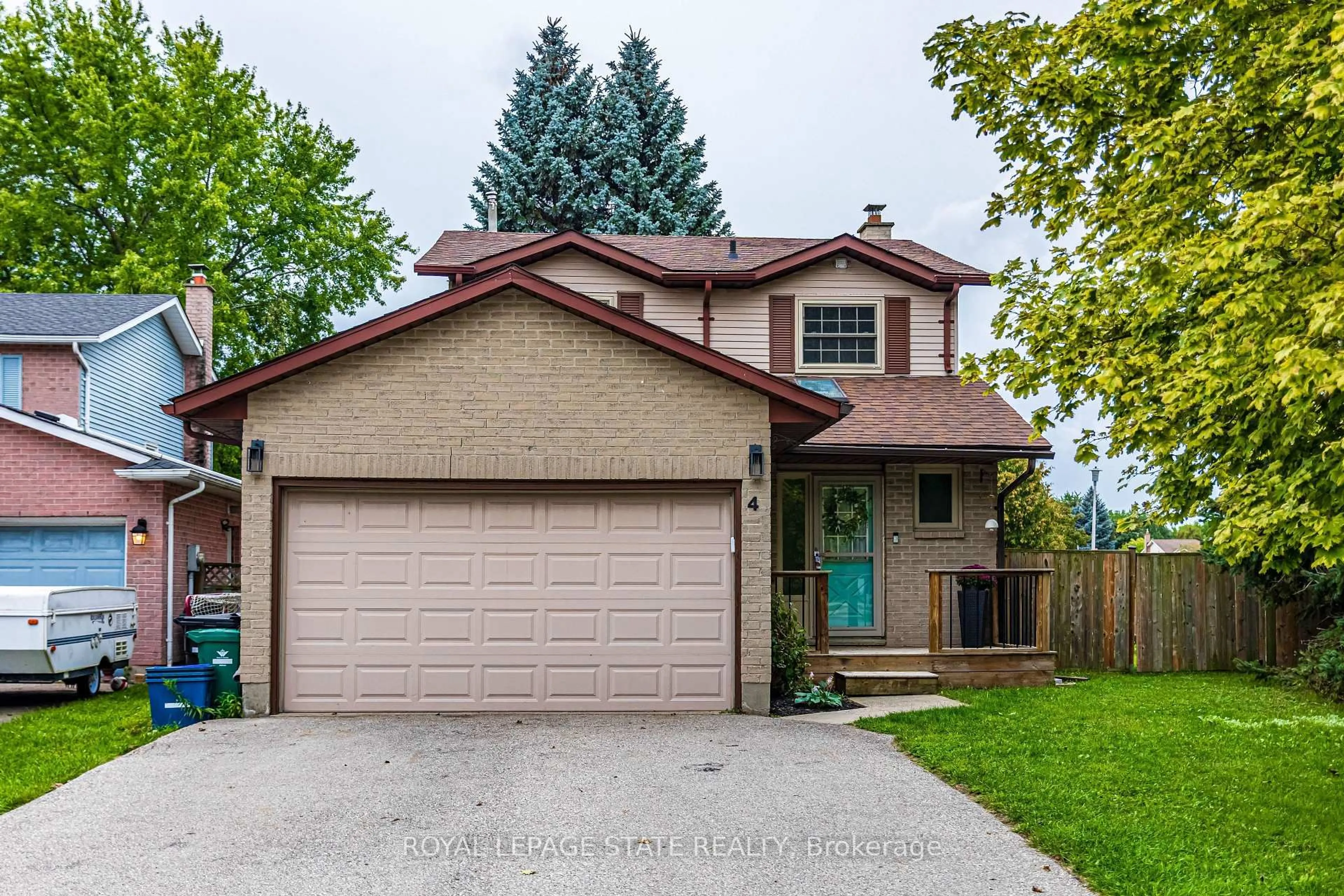 Unknown for 4 Gillespie Crt, Cambridge Ontario N3C 3N2
