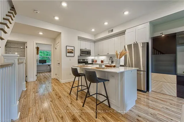 112 Union St #B306, Waterloo 2