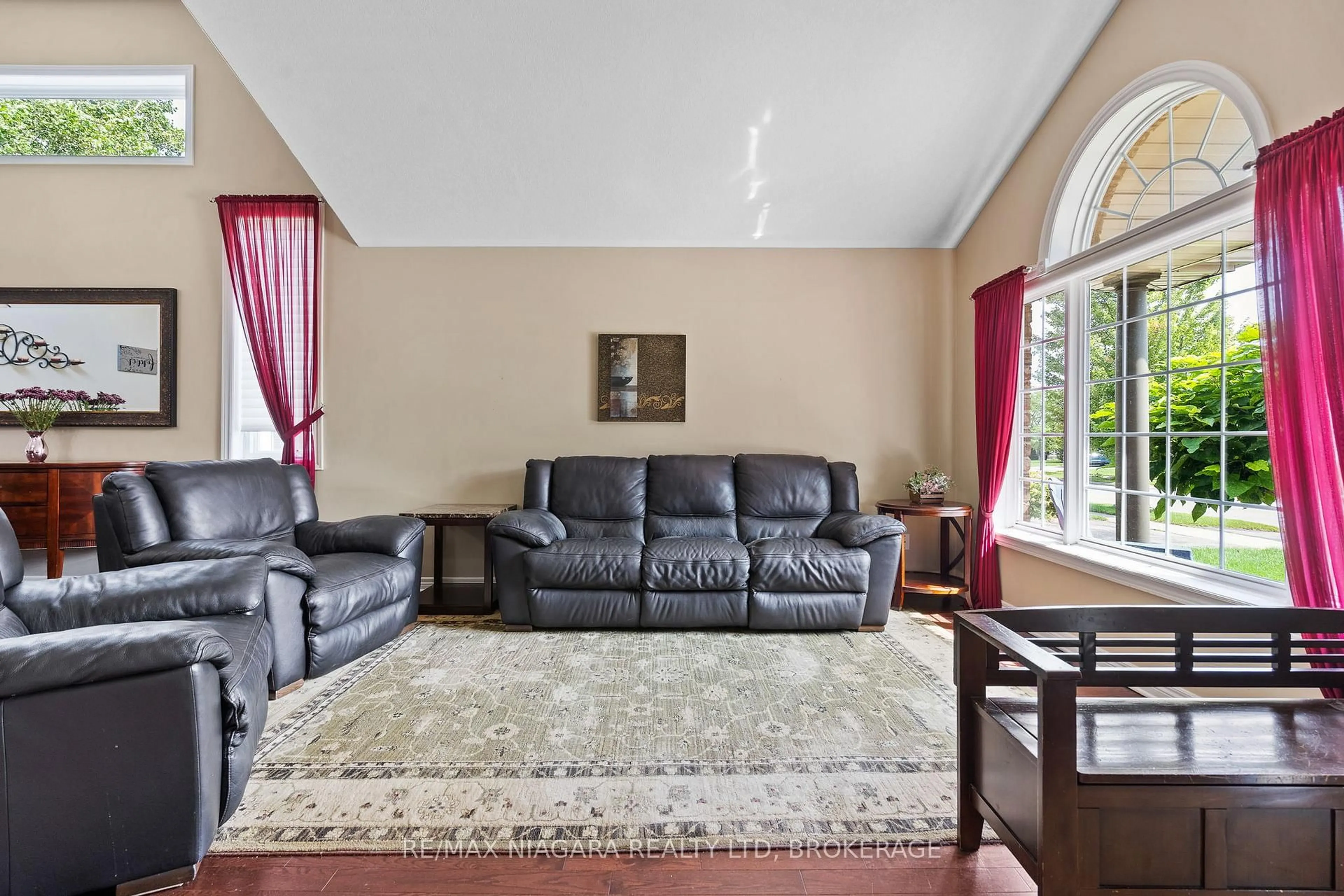 Living room with furniture, unknown for 230 Wellbrook Ave, Welland Ontario L3C 7M9