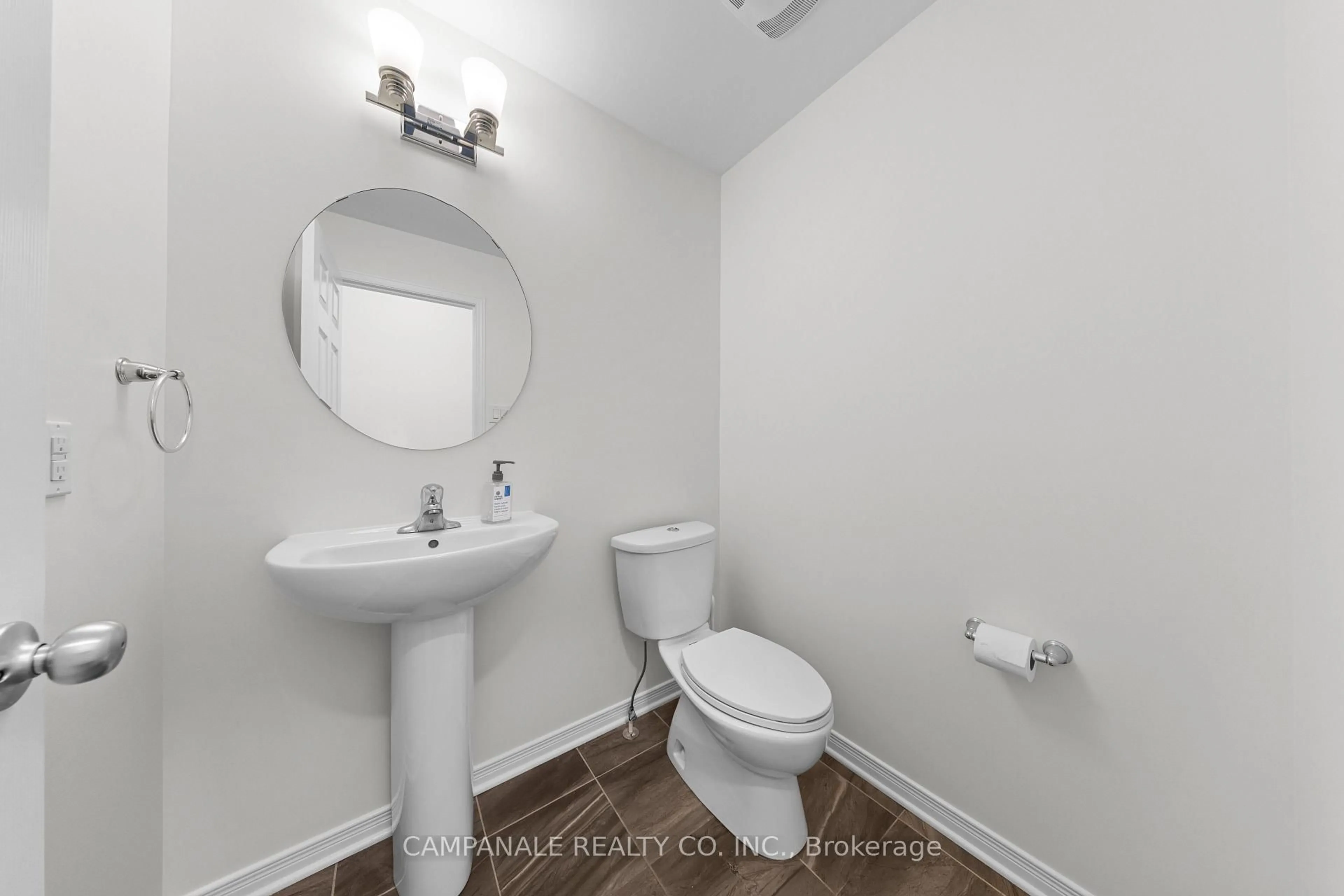 Standard bathroom, unknown for 607 Via Amalfi St, Ottawa Ontario K2J 5X8