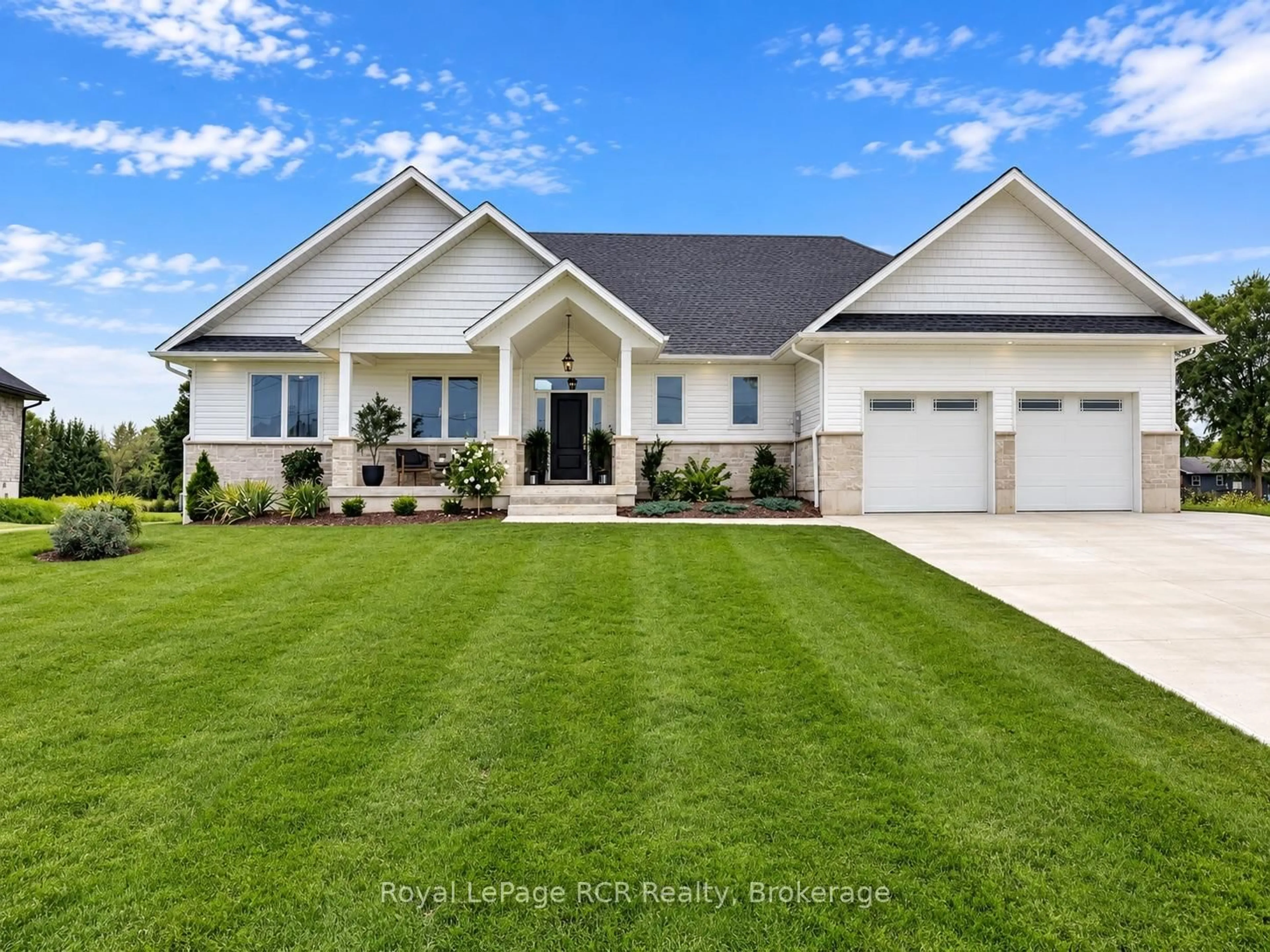 Home with vinyl exterior material, street for 22 Nickason Dr, Arran-Elderslie Ontario N0H 1A0