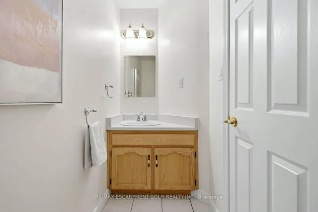 12 Sumner Cres, Grimsby 2