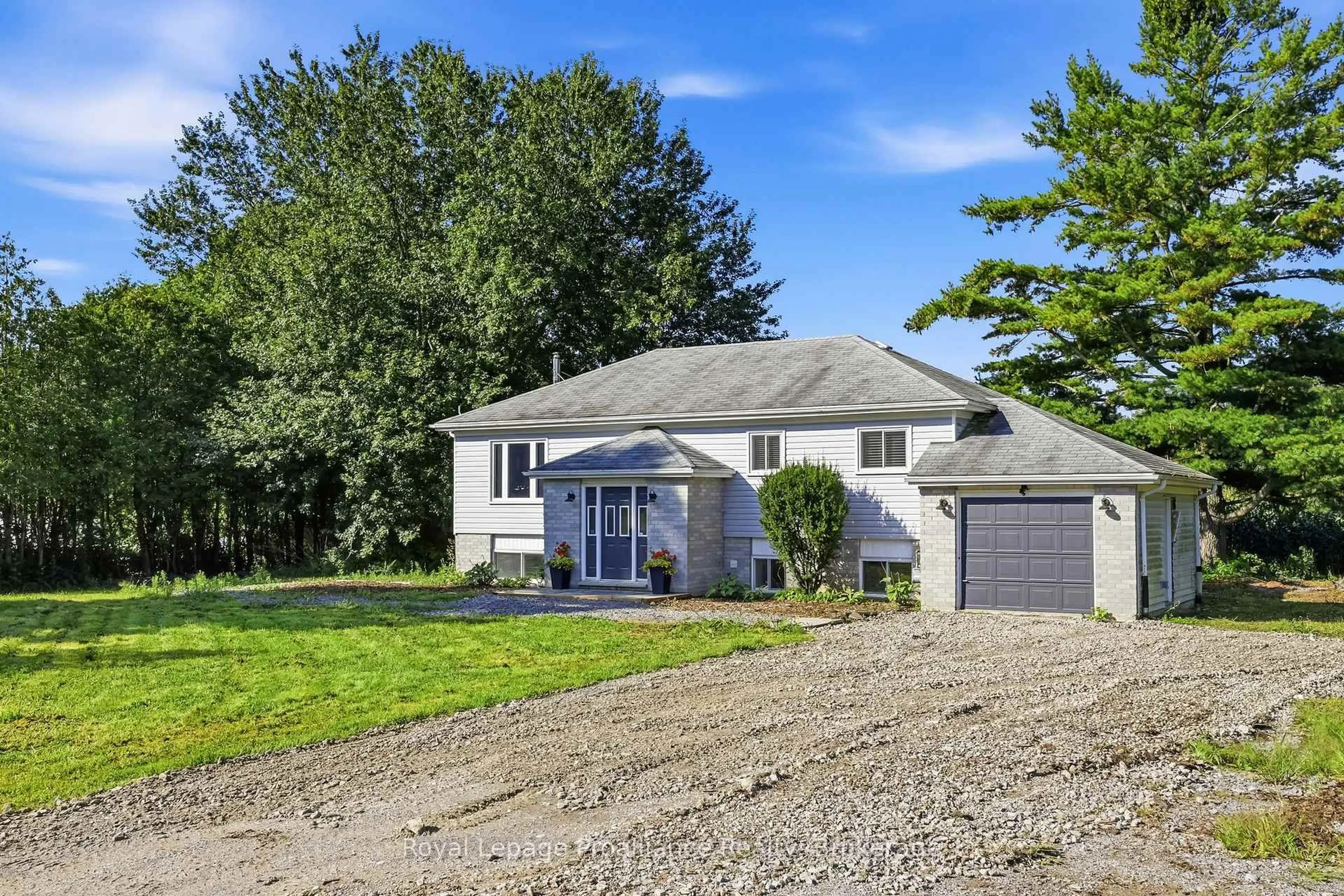 A pic from outside/outdoor area/front of a property/back of a property/a pic from drone, street for 464 Brimley Rd, Alnwick/Haldimand Ontario K0K 2G0