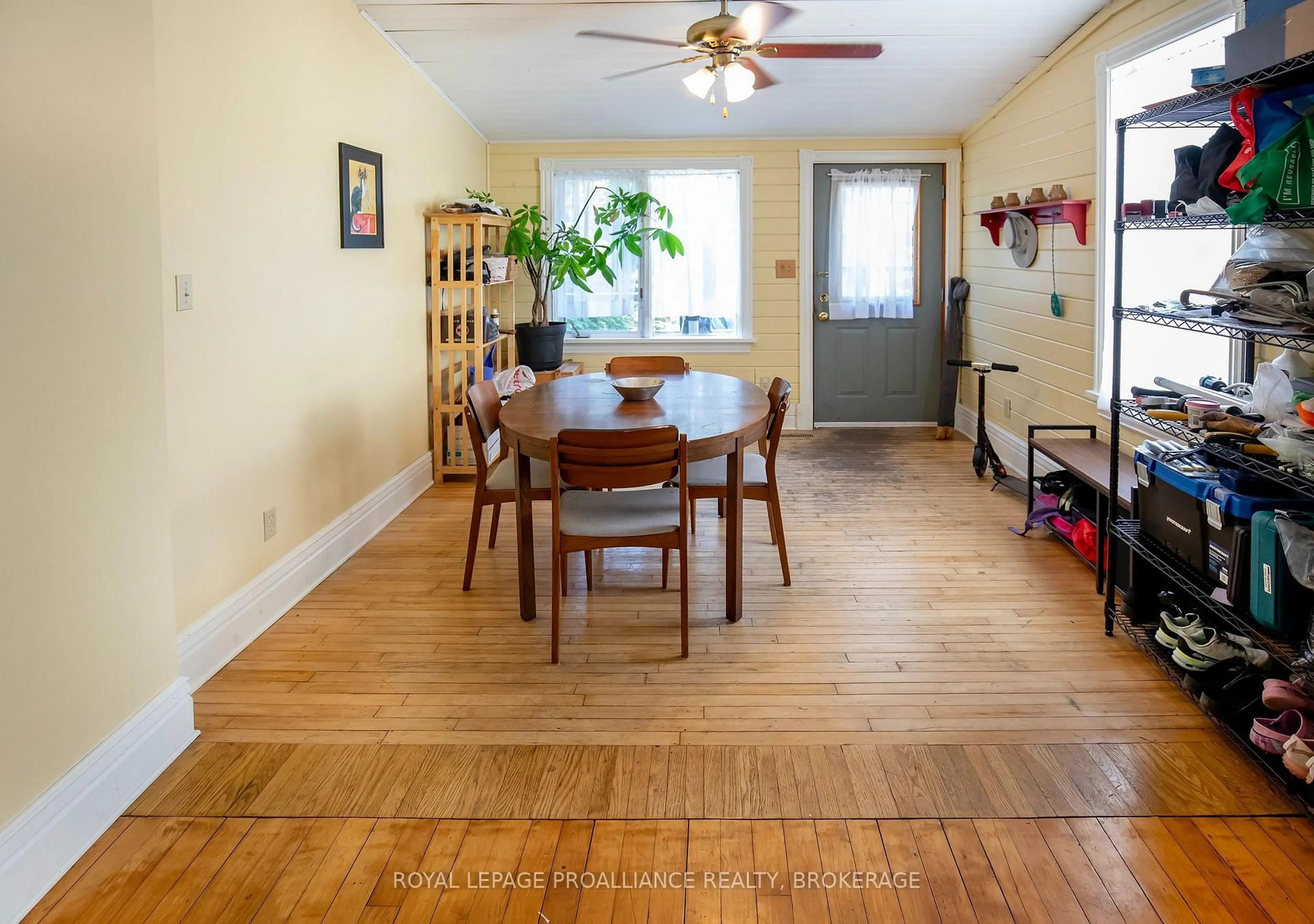 Dining room, wood/laminate floor for 38 York St, Kingston Ontario K7K 1P5