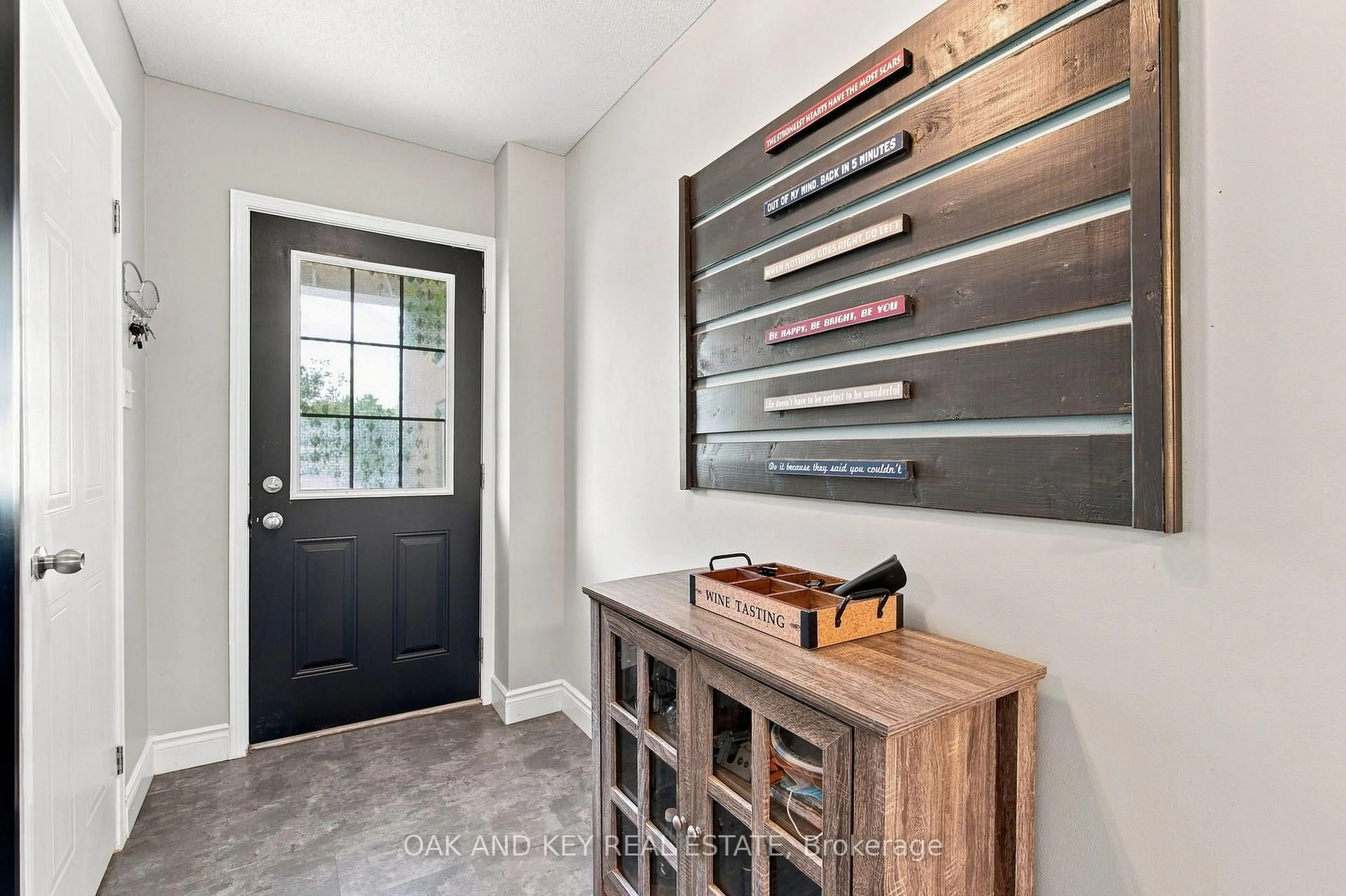 Indoor entryway for 1164 Kimball Cres, London North Ontario N6G 0A8