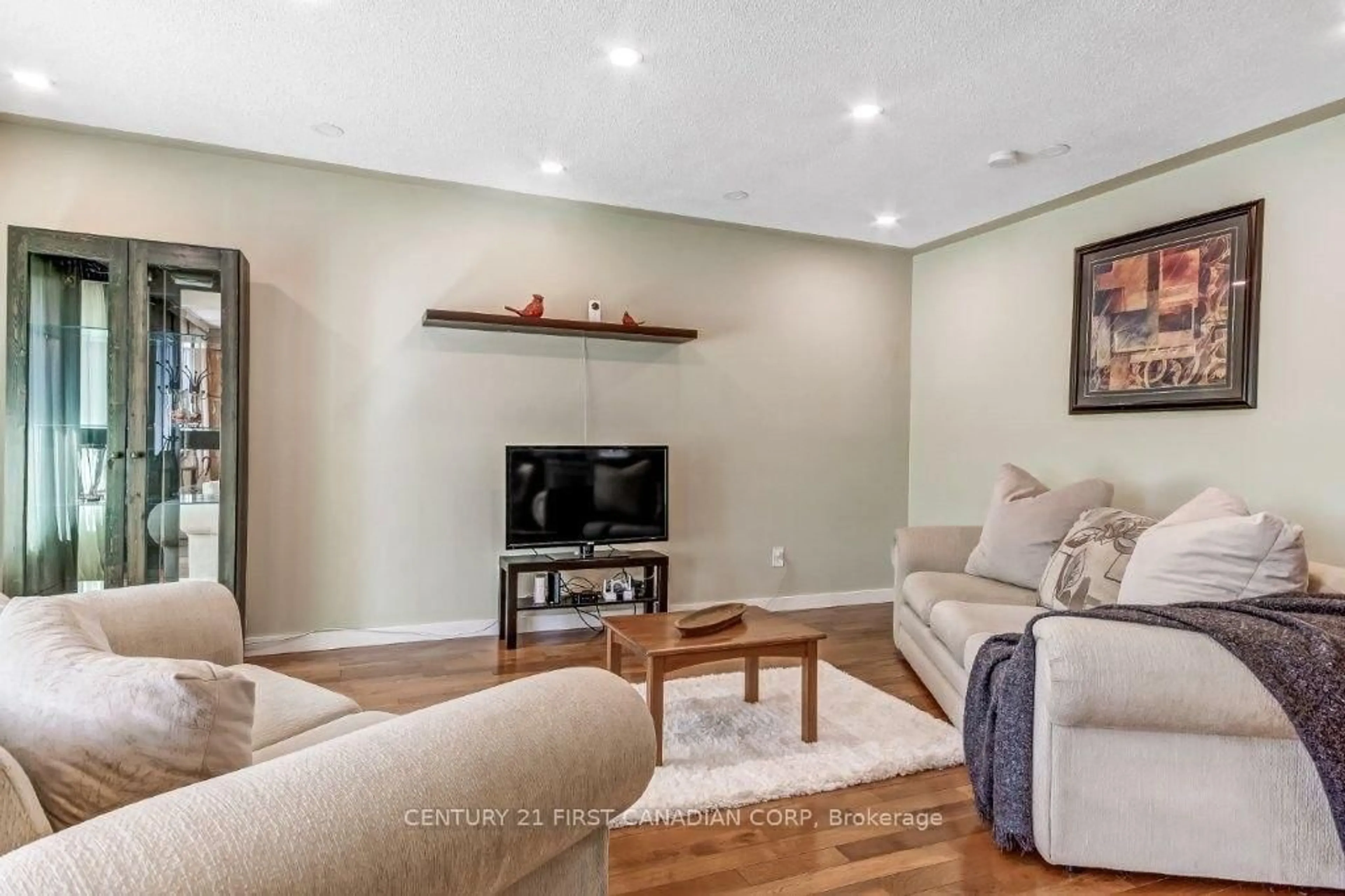 Living room with furniture, unknown for 30 Scotchmere Cres, London South Ontario N6E 2A1