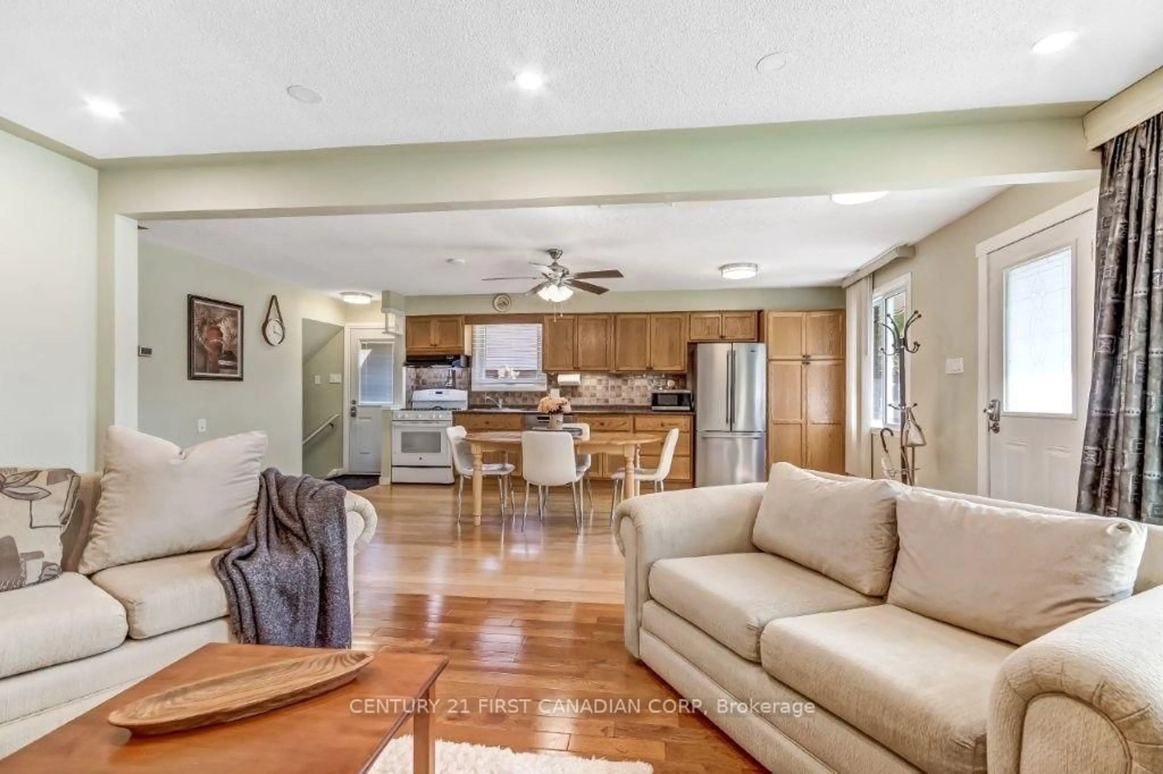 Open concept kitchen, unknown for 30 Scotchmere Cres, London South Ontario N6E 2A1