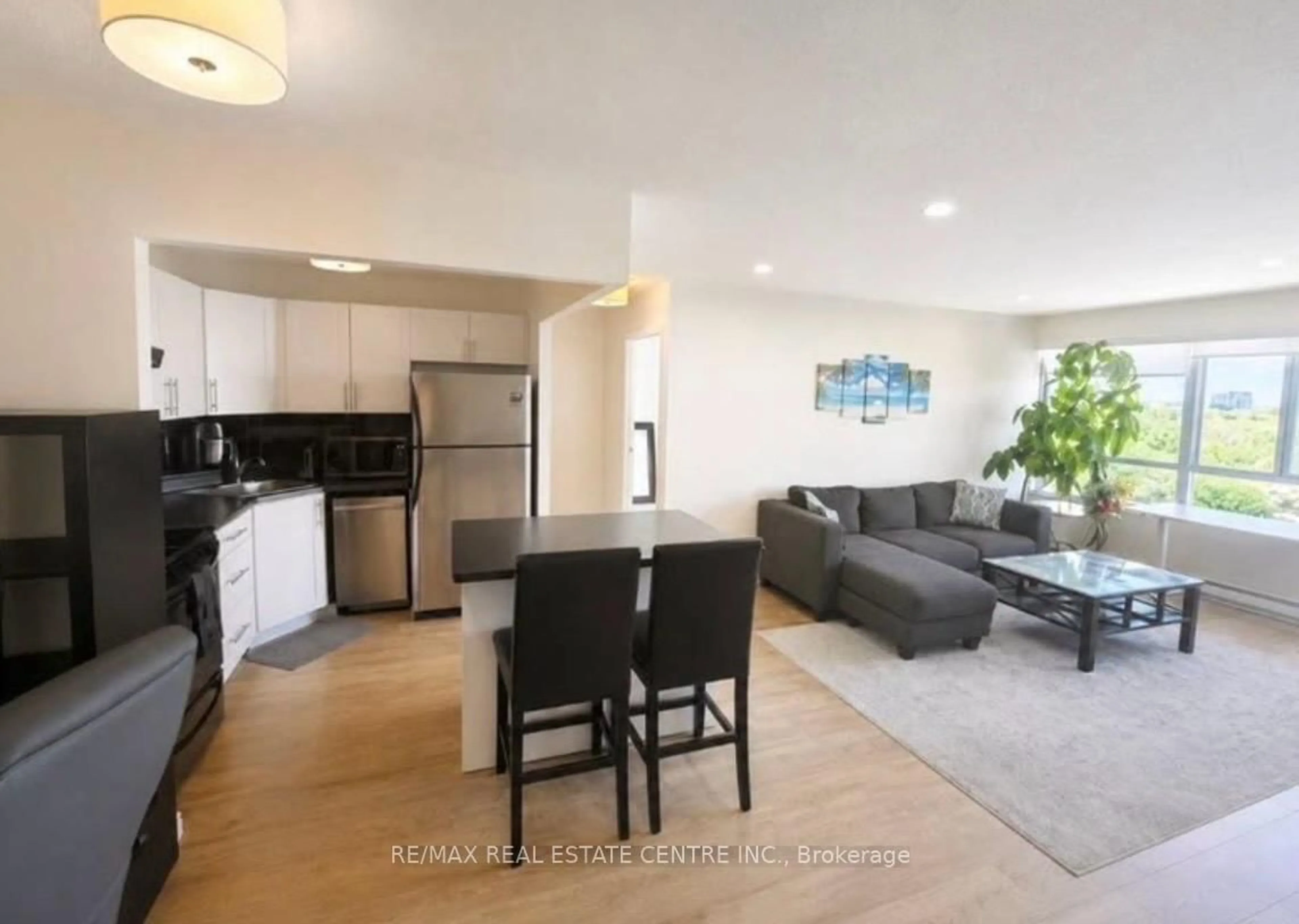 Open concept kitchen, ceramic/tile floor for 65 Highland Cres #804, Kitchener Ontario N2M 5M8