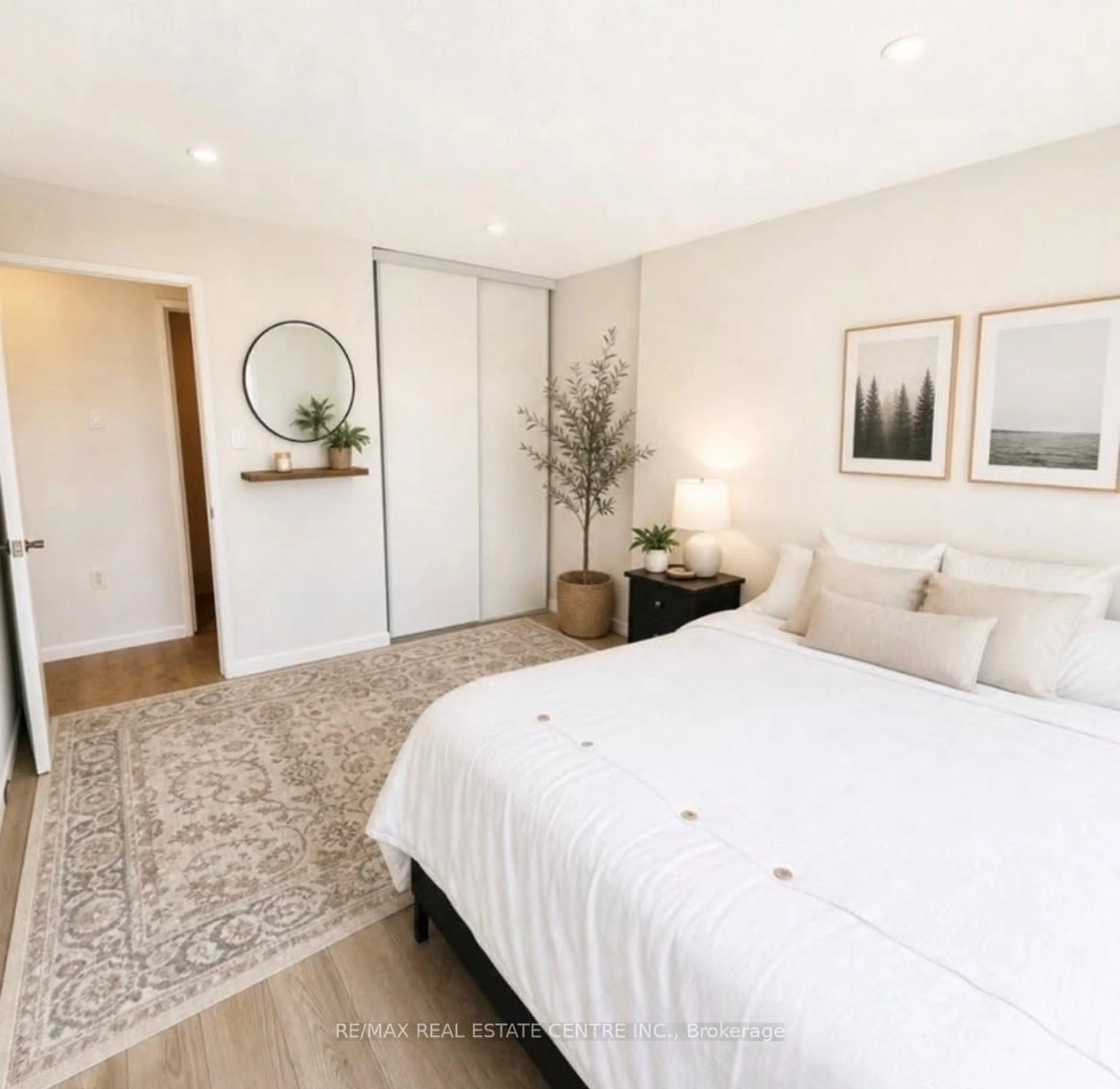 A pic of a room for 65 Highland Cres #804, Kitchener Ontario N2M 5M8