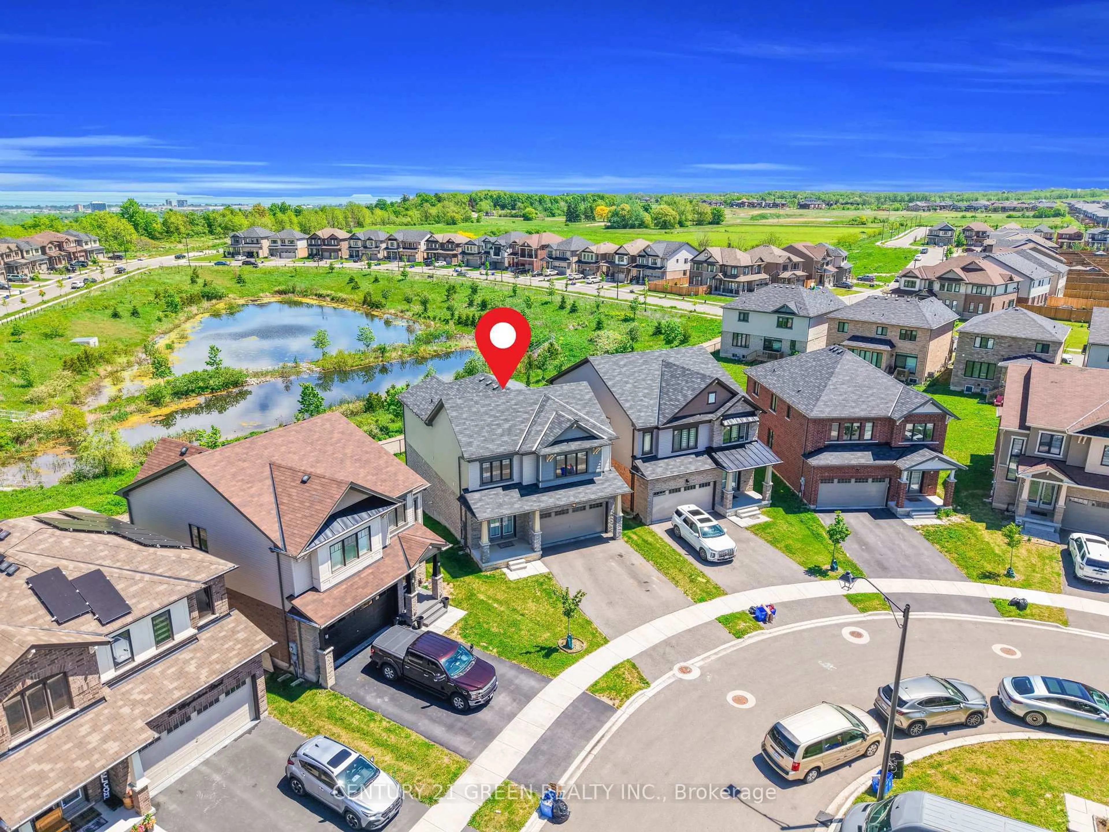 A pic from outside/outdoor area/front of a property/back of a property/a pic from drone, street for 28 Magdalena St, Hamilton Ontario L8J 0M3