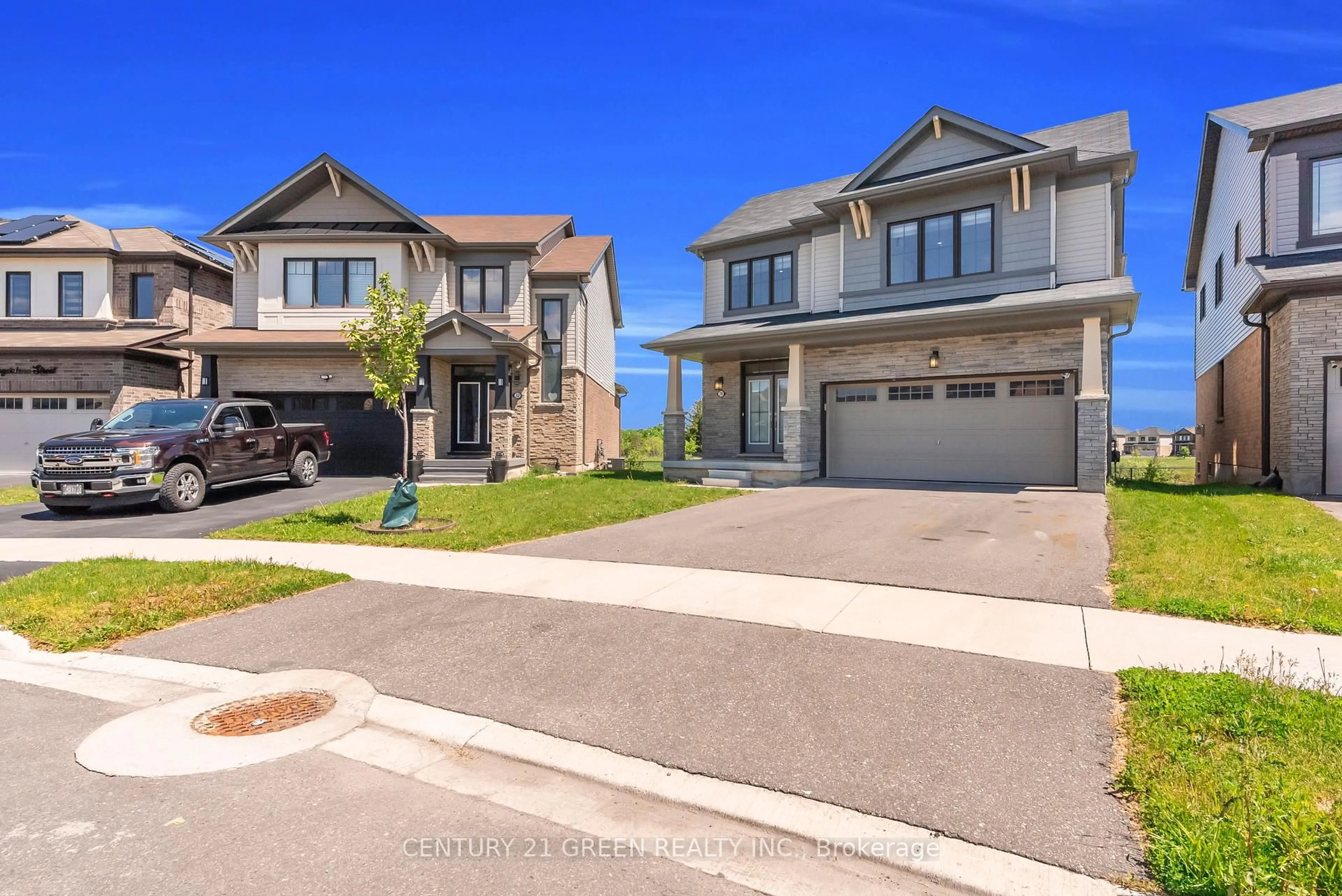 Unknown for 28 Magdalena St, Hamilton Ontario L8J 0M3