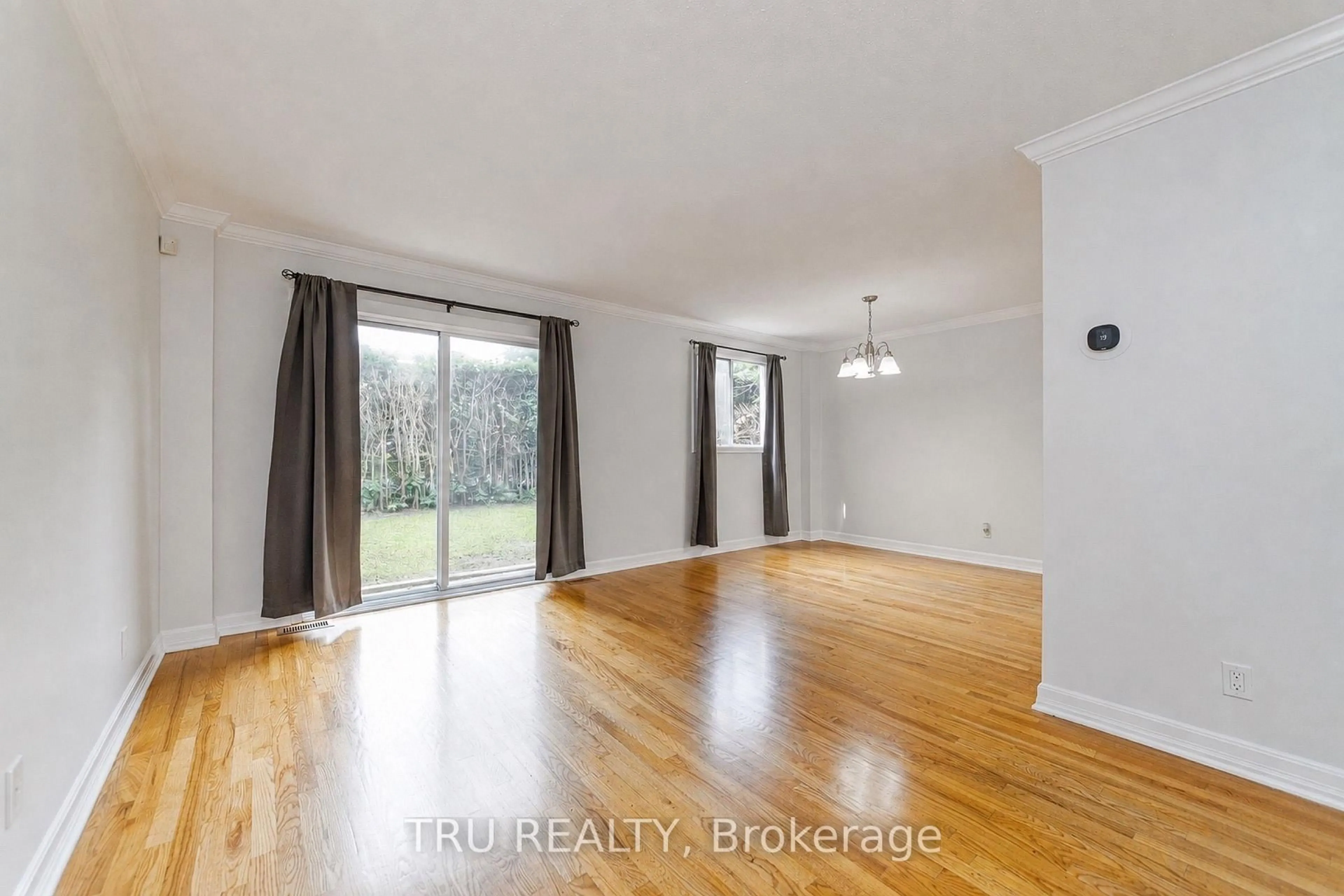 A pic of a room for 14 Wolfgang Dr, Nepean Ontario K2J 1T1
