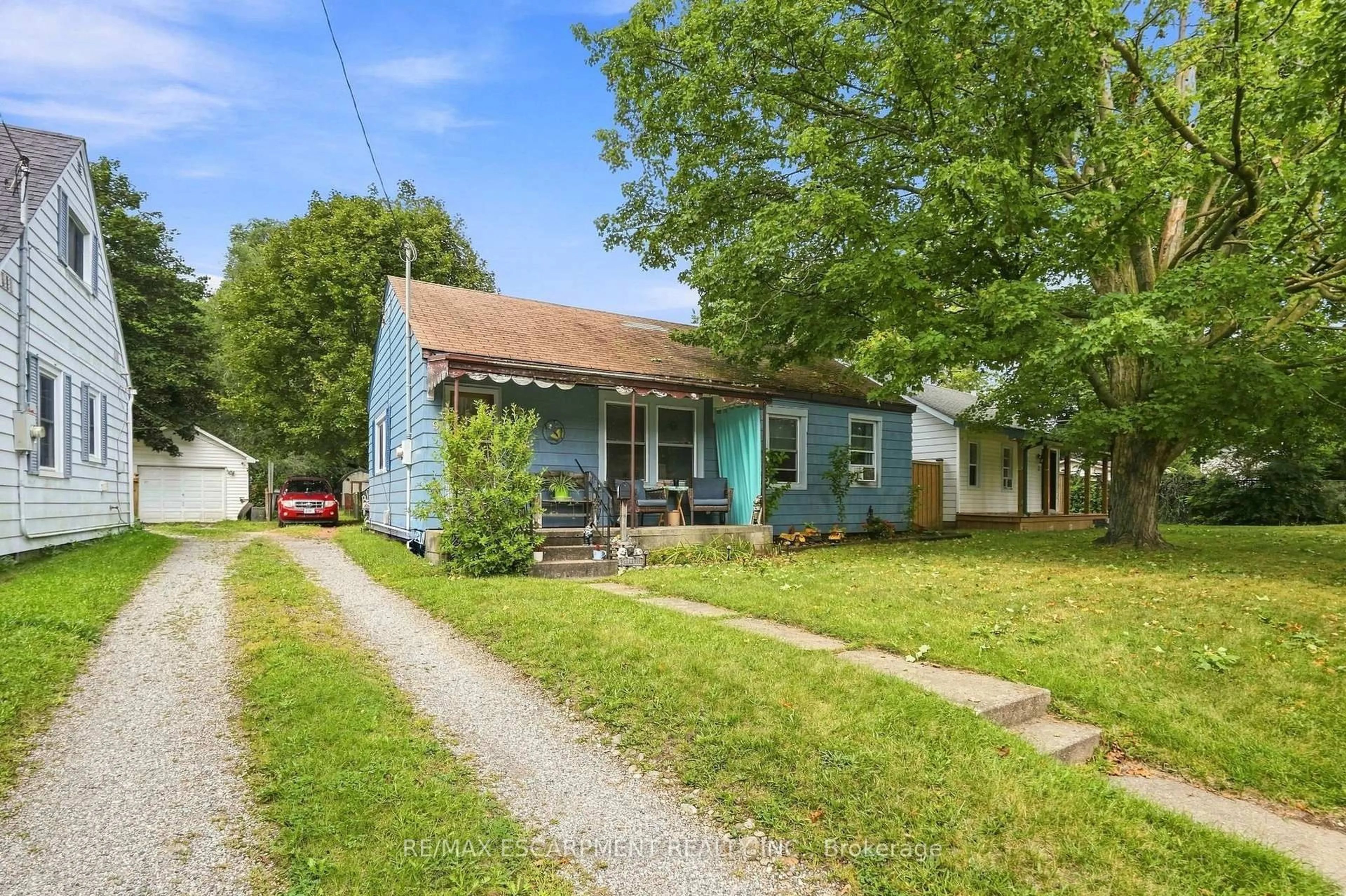 Unknown for 9 Lancaster Ave, Brantford Ontario N3T 5E5
