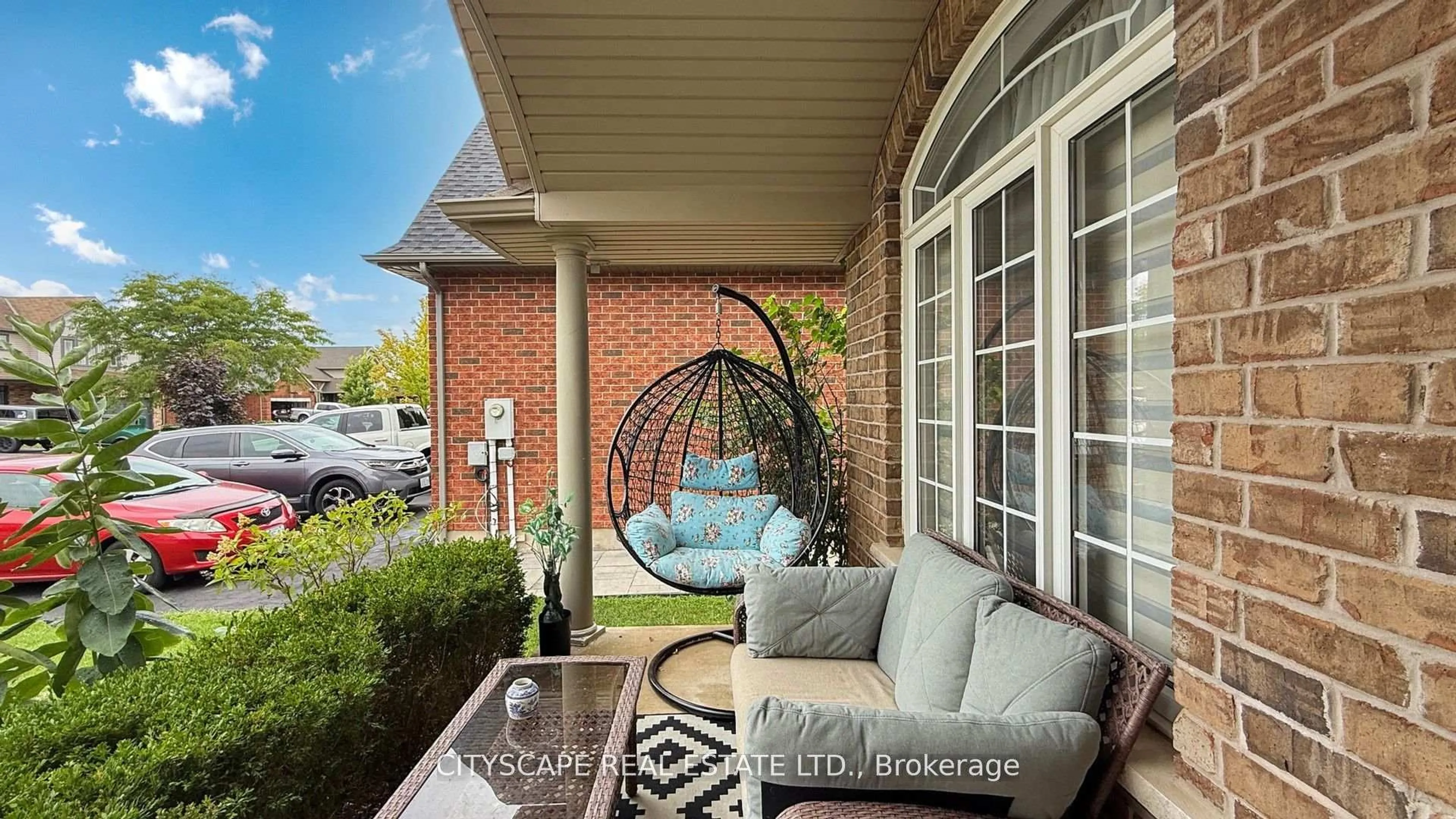 Patio, street for 8655 Westport Dr, Niagara Falls Ontario L2H 0A3