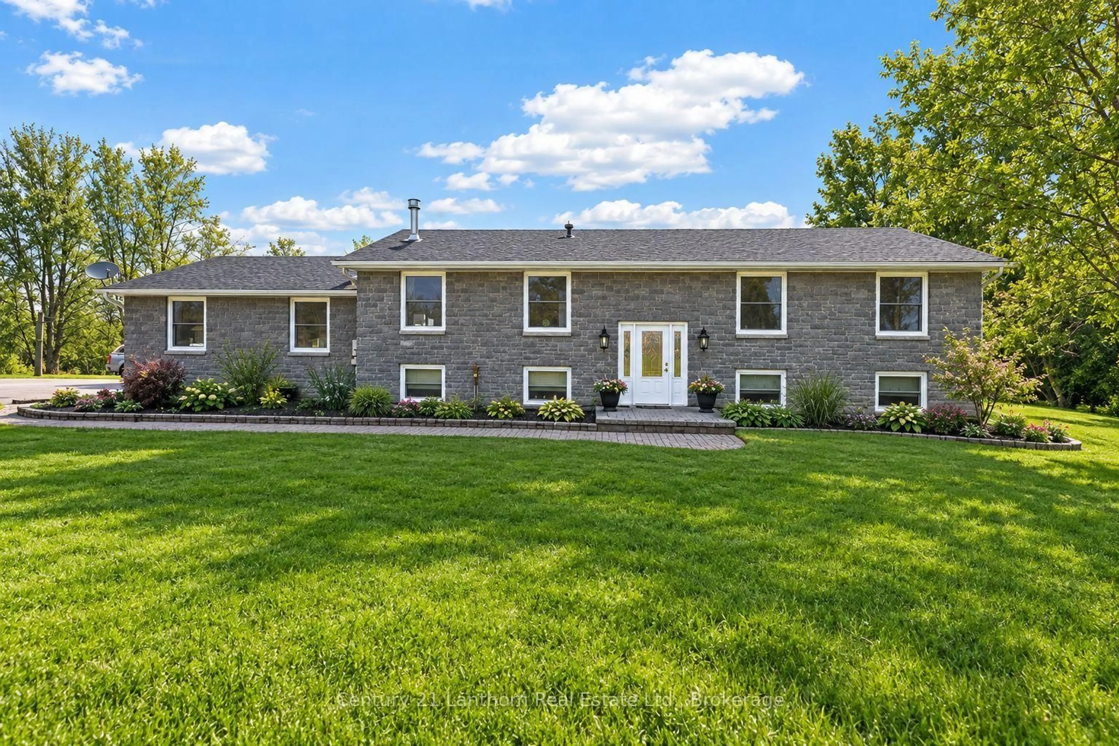 Home with vinyl exterior material, street for 191 Emerson Rd, Belleville Ontario K0K 2Y0